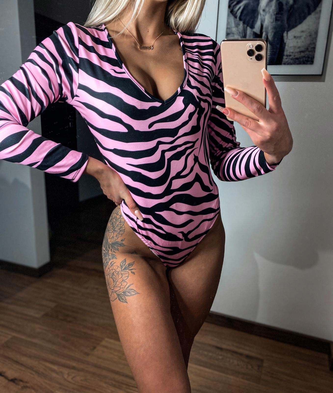 

Body Zebra Różowe Czarne Elastyczne