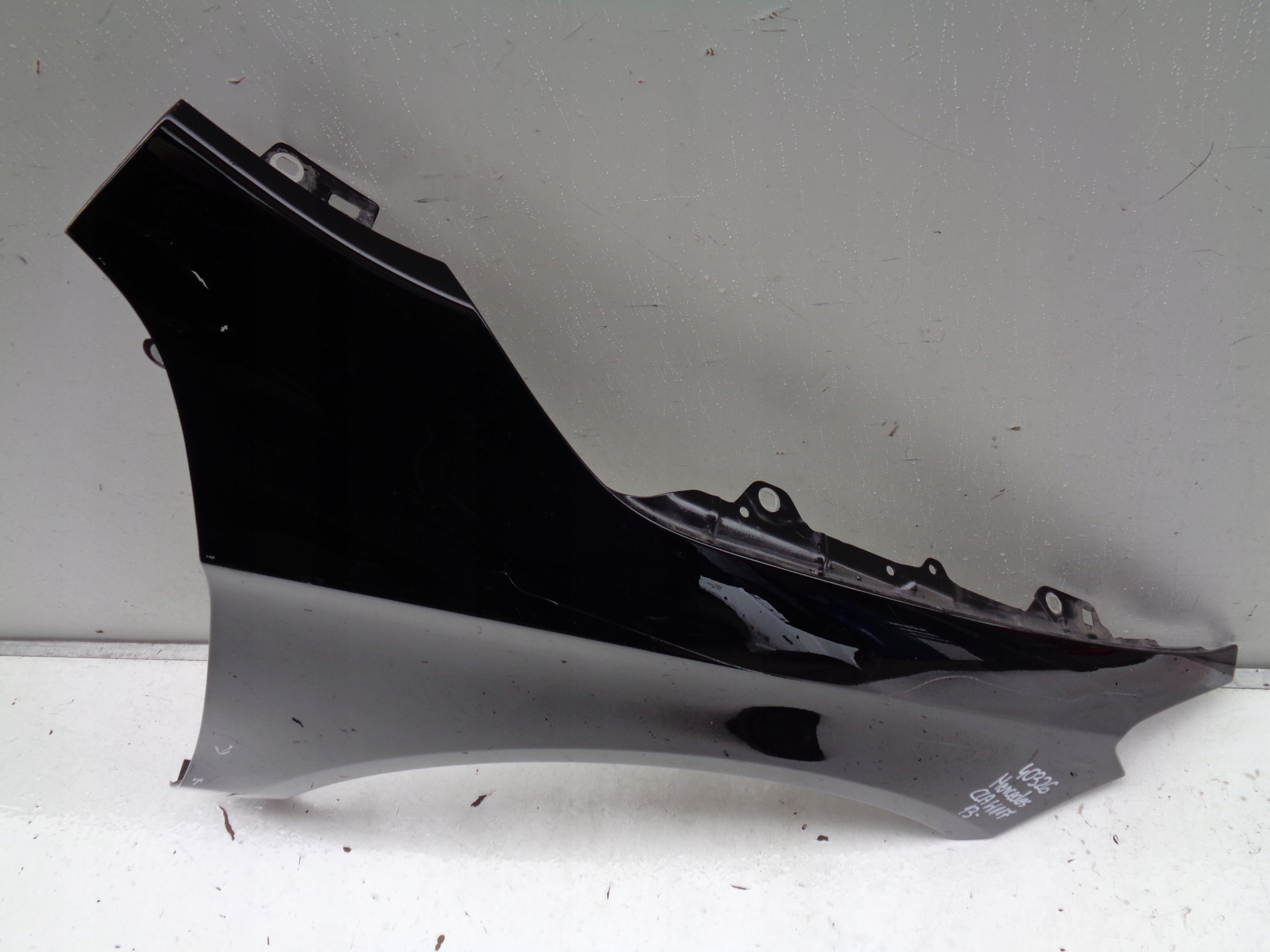 fender right front MERCEDES CLA W117 13- NR 40326