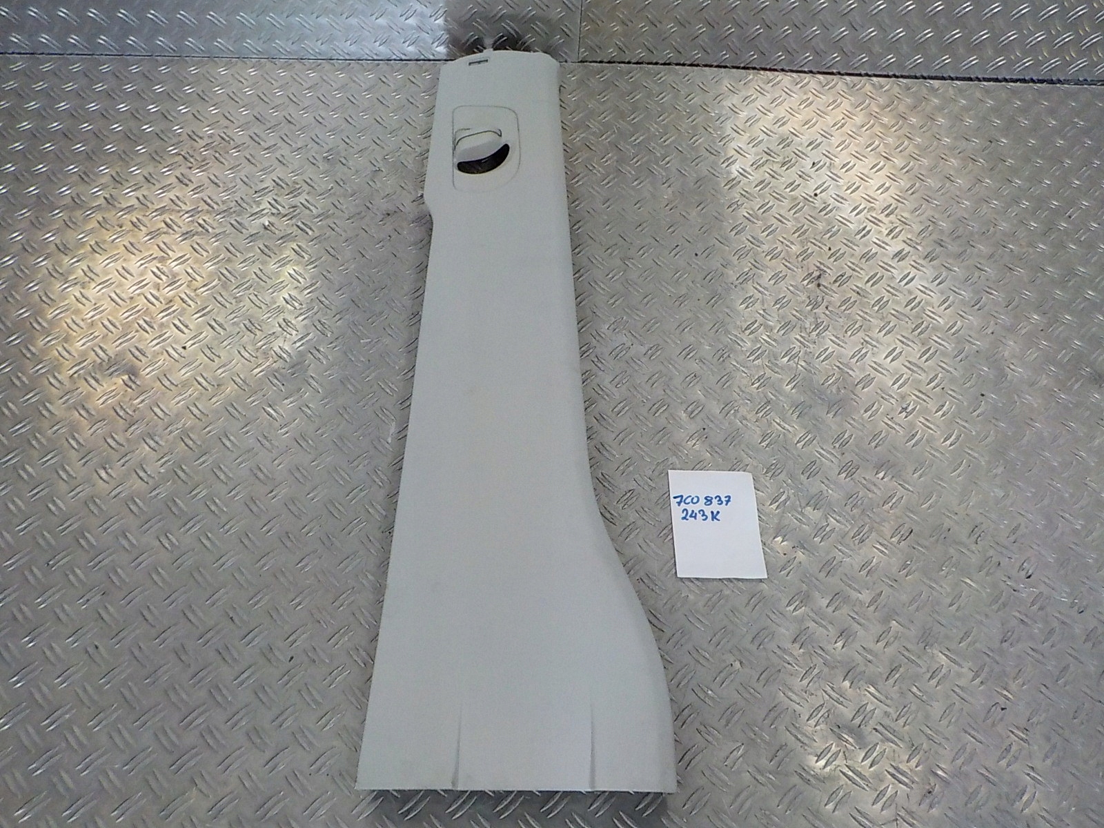 7C0837243K - VW CRAFTER II MAN TGE КРИШКА СТІЙКИ ЛІВА