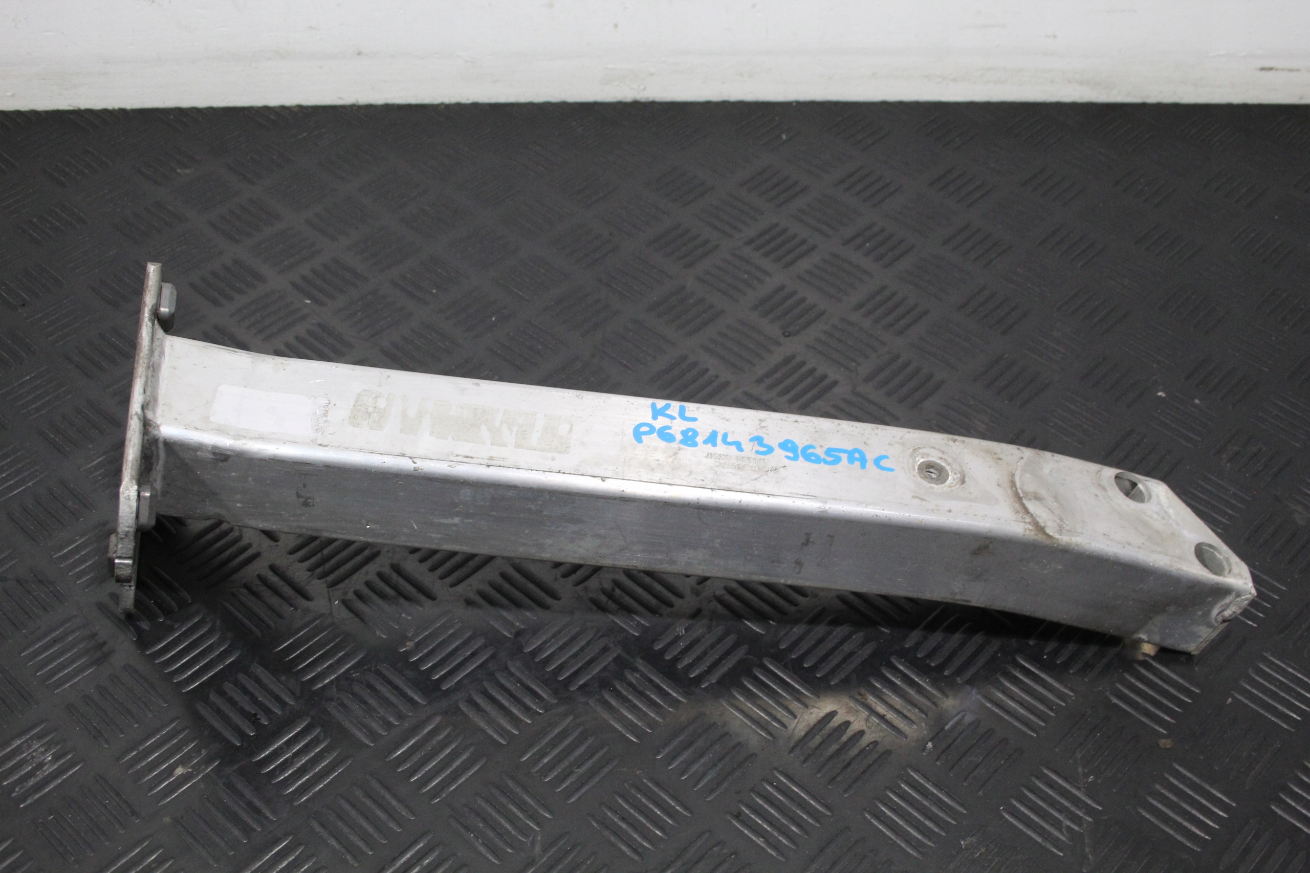 beam tip JEEP CHEROKEE KL P68143953AC