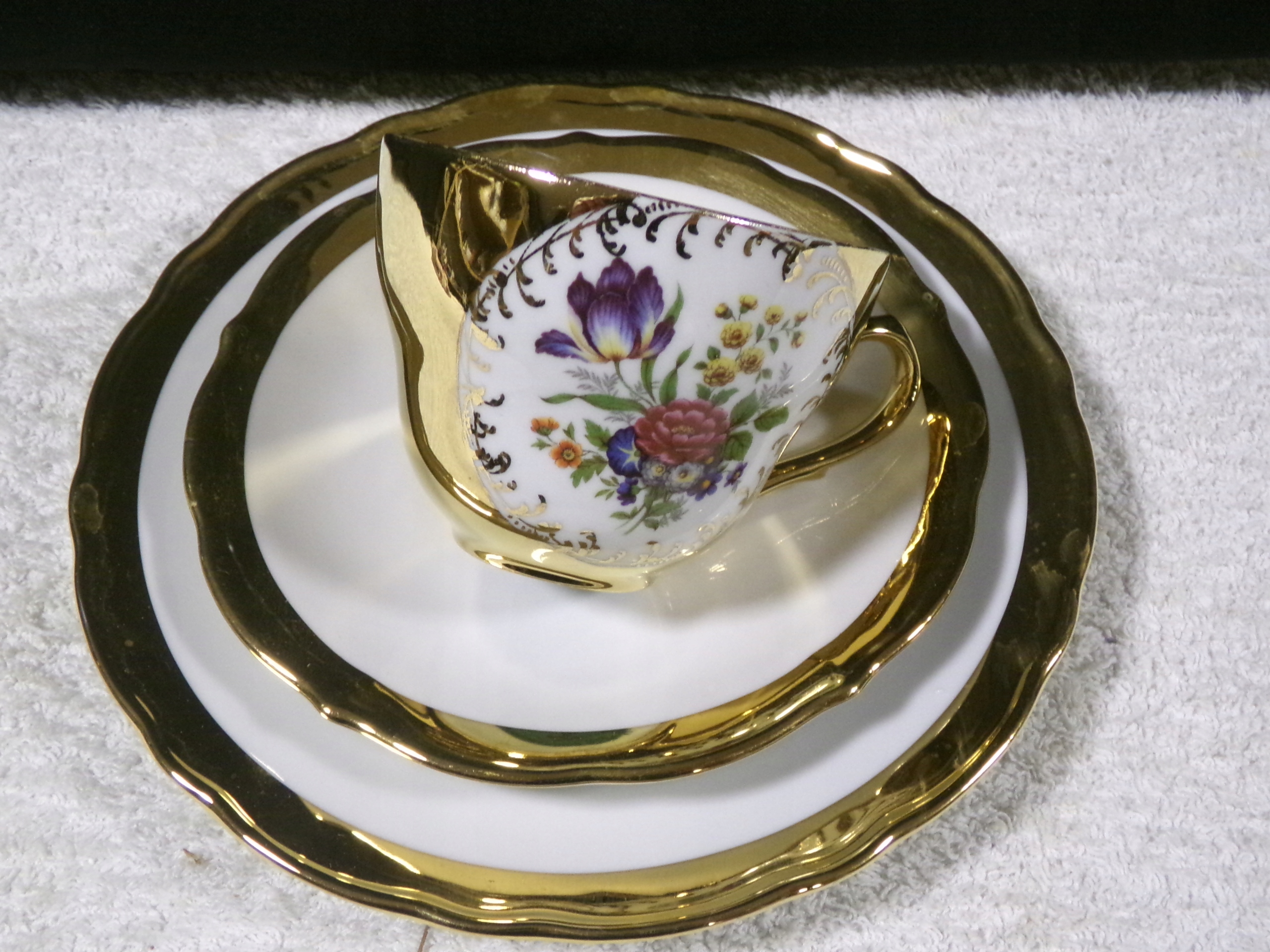 PIĘKNY ZESTAW ŚNIADANIOWY- KLEIBER 22 KARAT GOLD