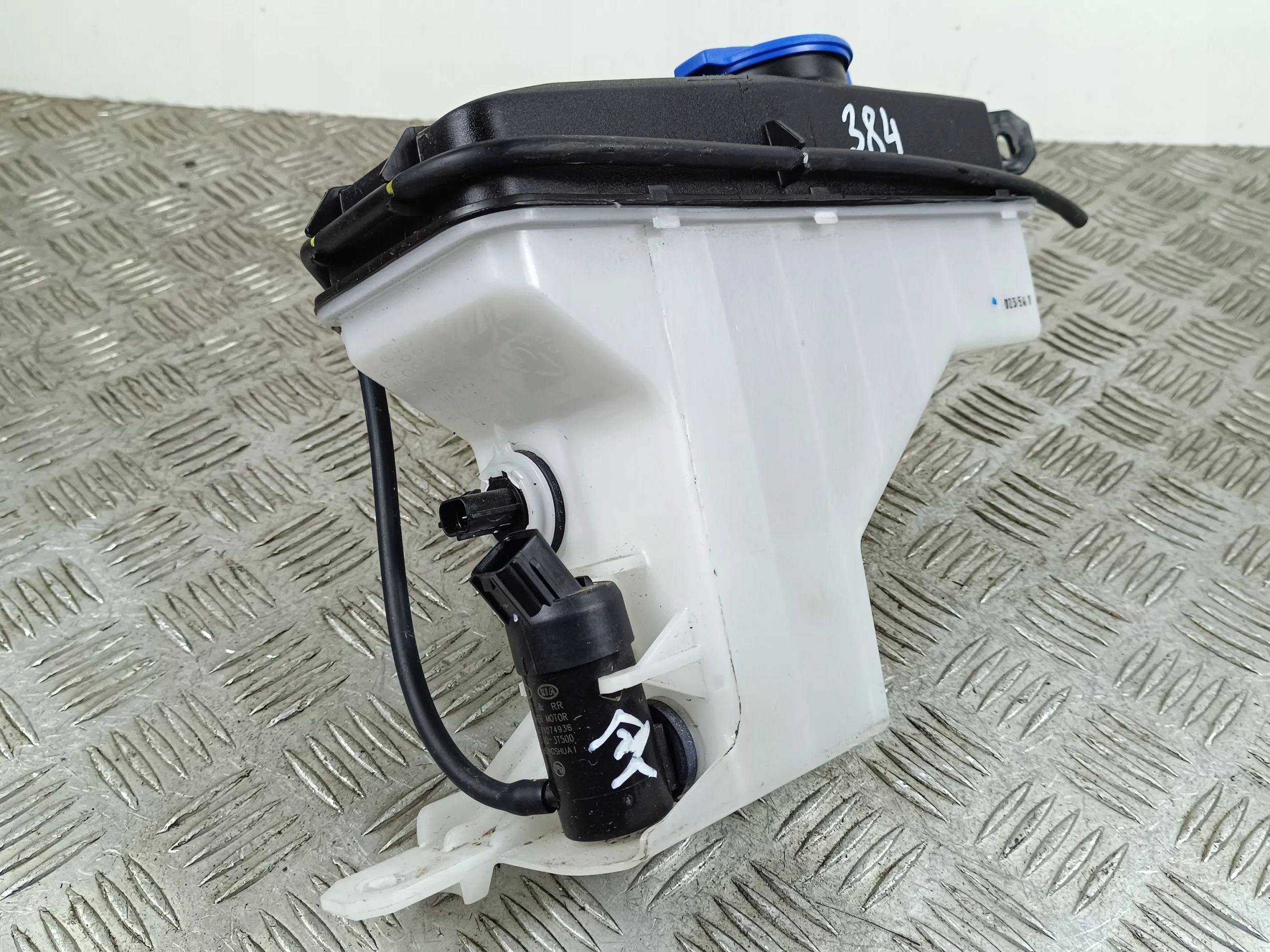 2023 kia EV6 бачок омывателя