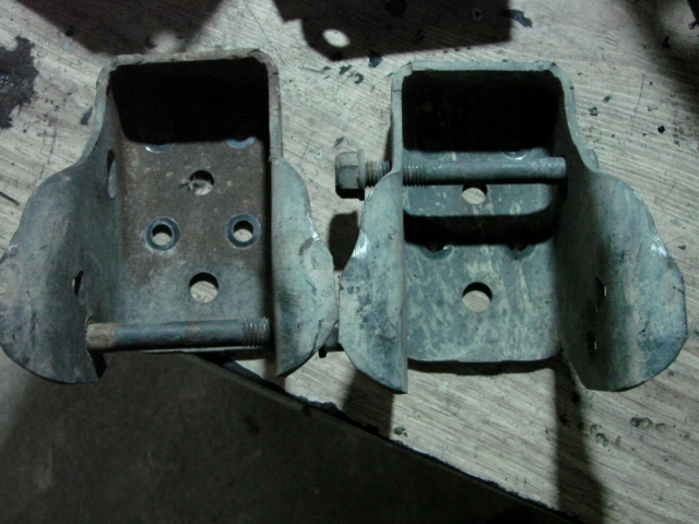 UCHWYT RESORA VOYAGER IV SZTUKA