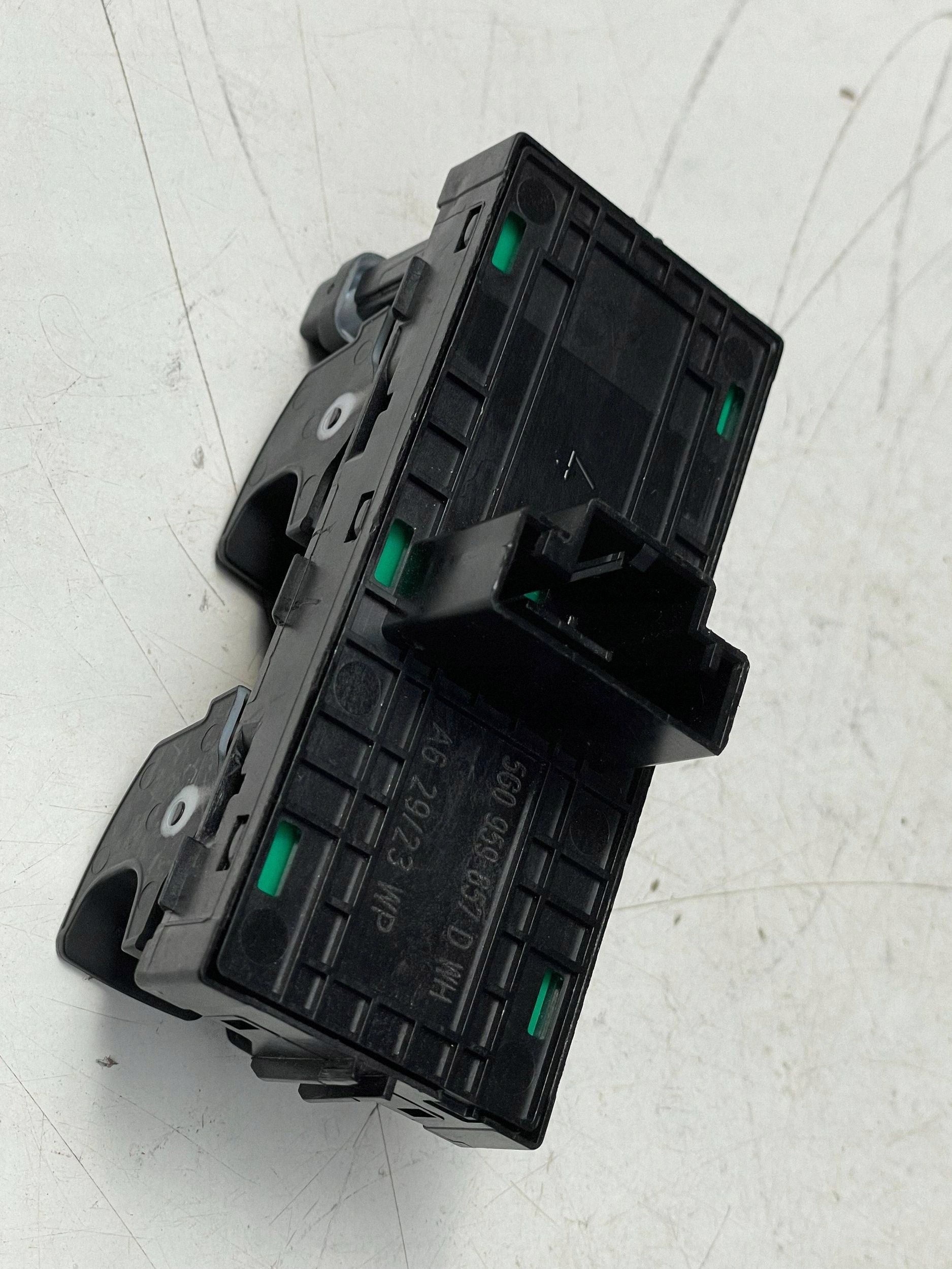 window control switch VOLKSWAGEN PASSAT B8 5G0959857D @M