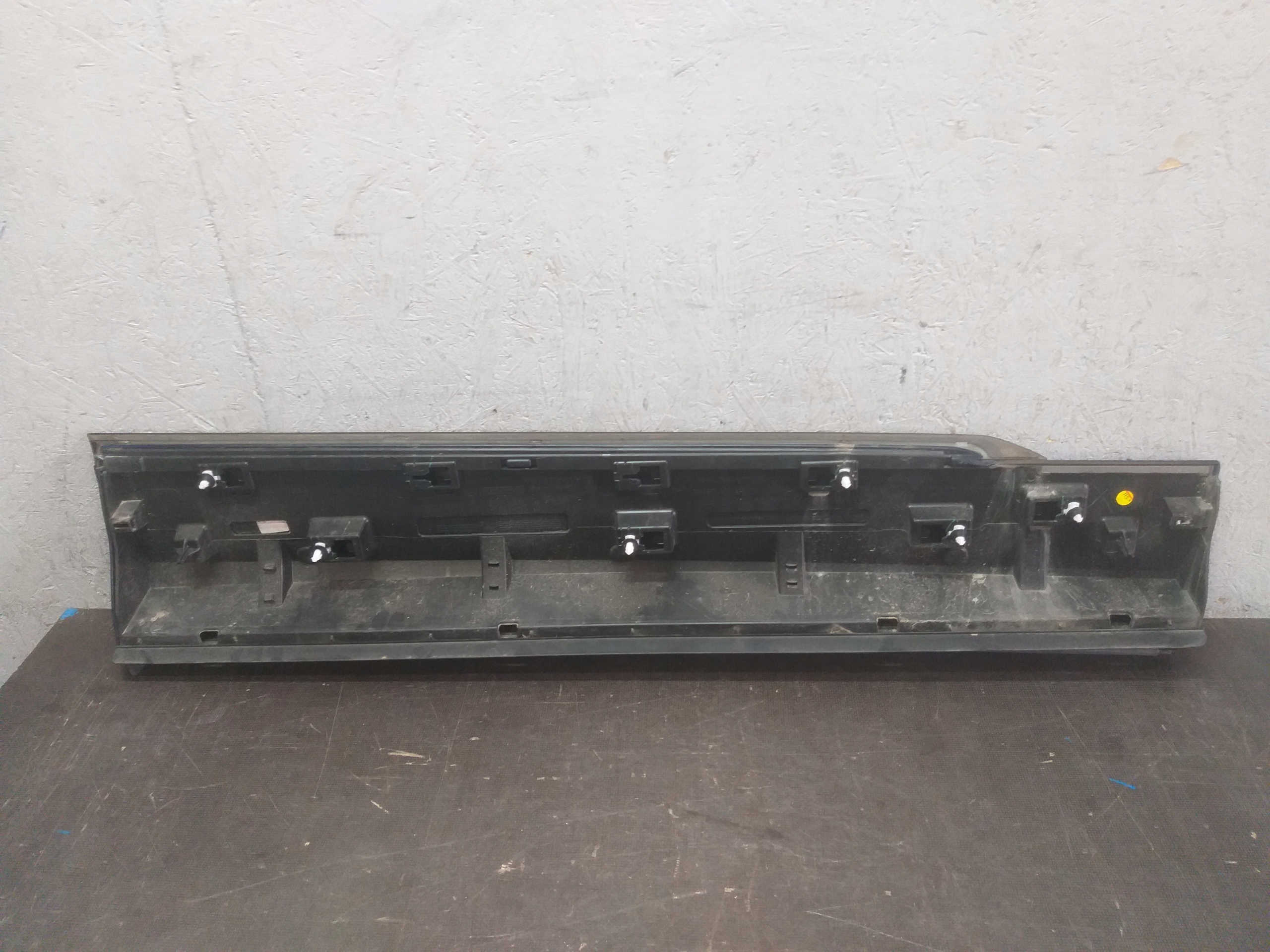 door moulding left front VW TIGUAN 15- 5NA 5NA854939