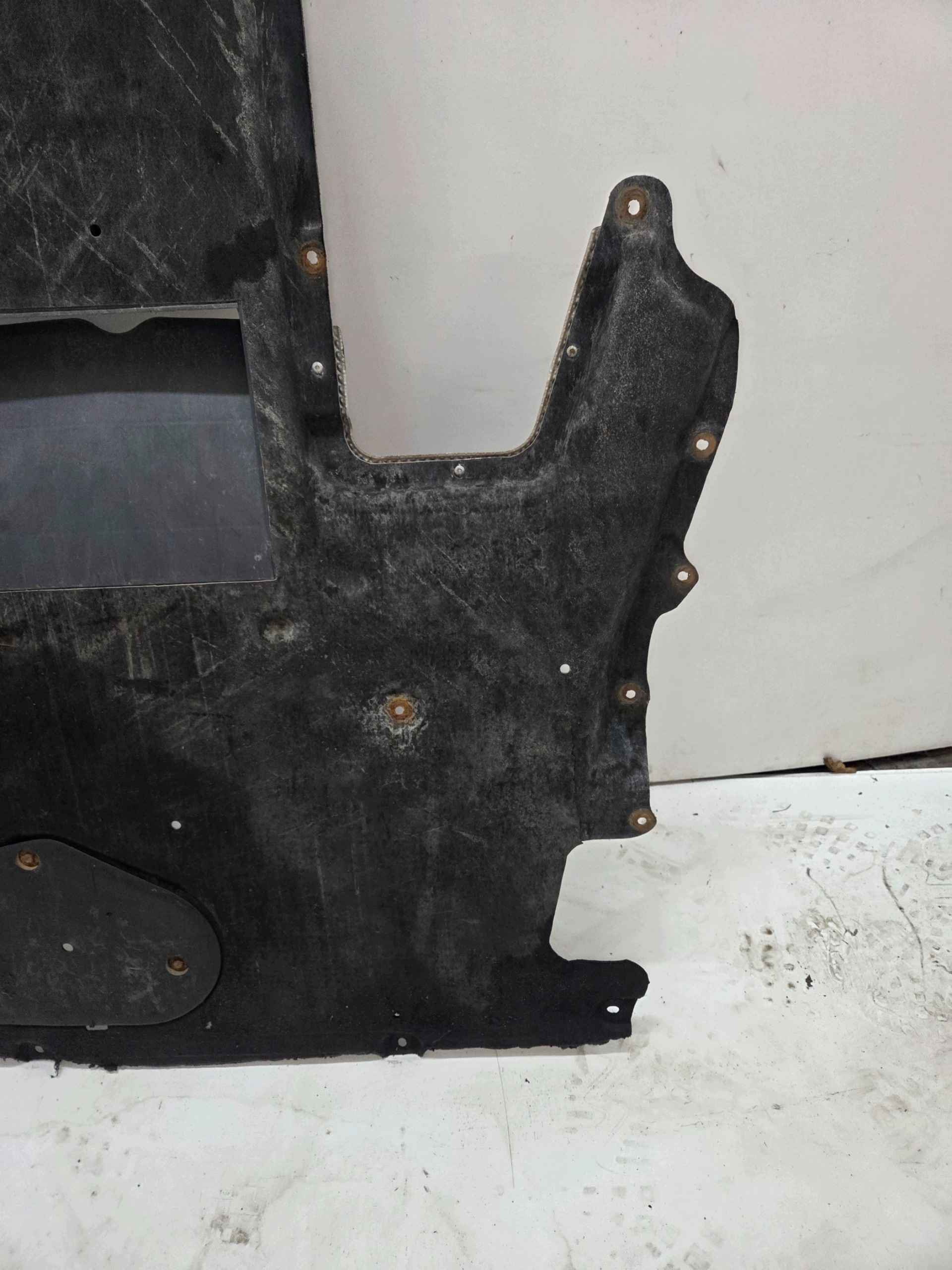 cover below gearbox BMW E60 E61 X DRIVE MANUAL