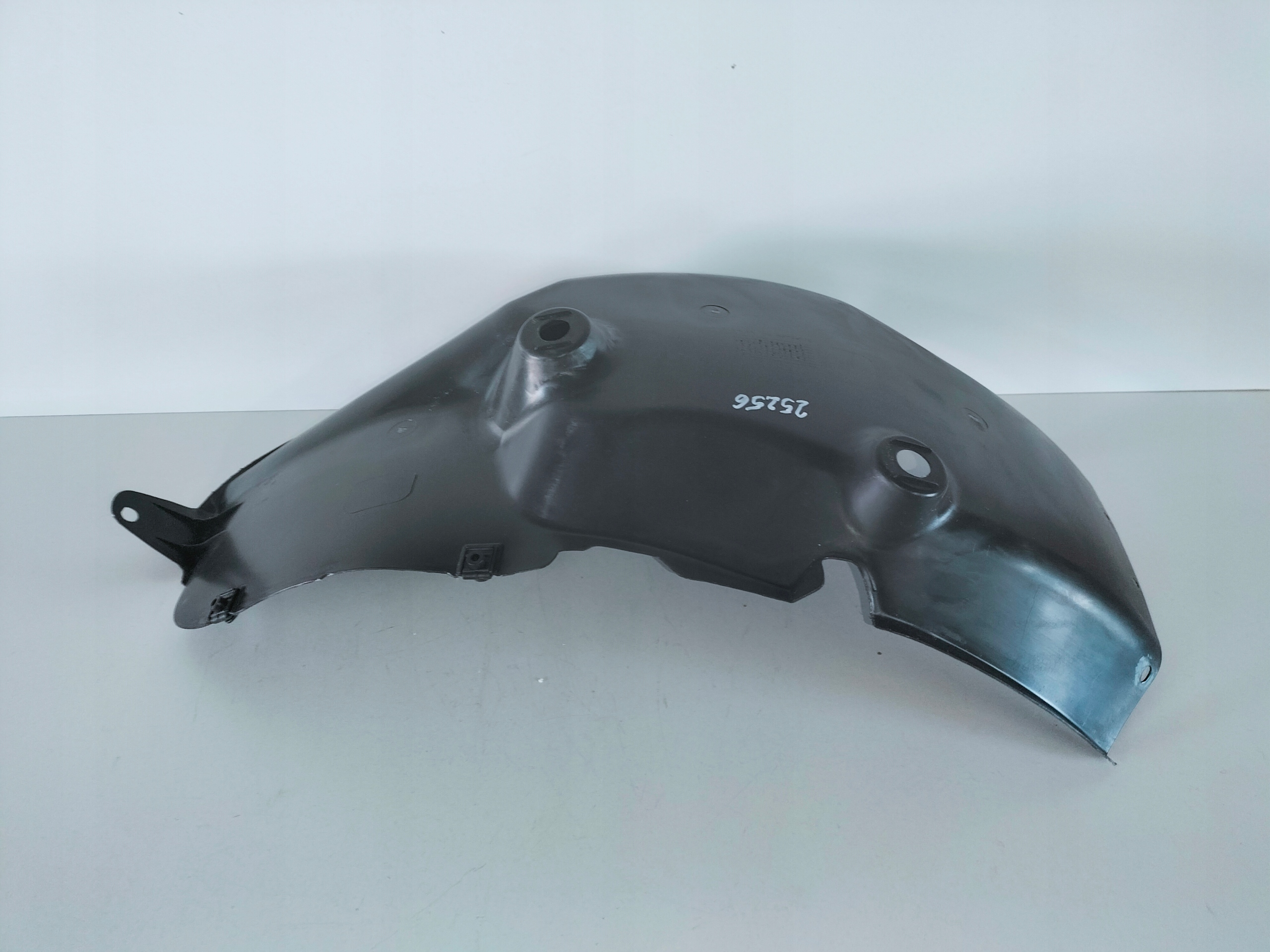 mudguard rear. rear part right HYUNDAI IX35 09