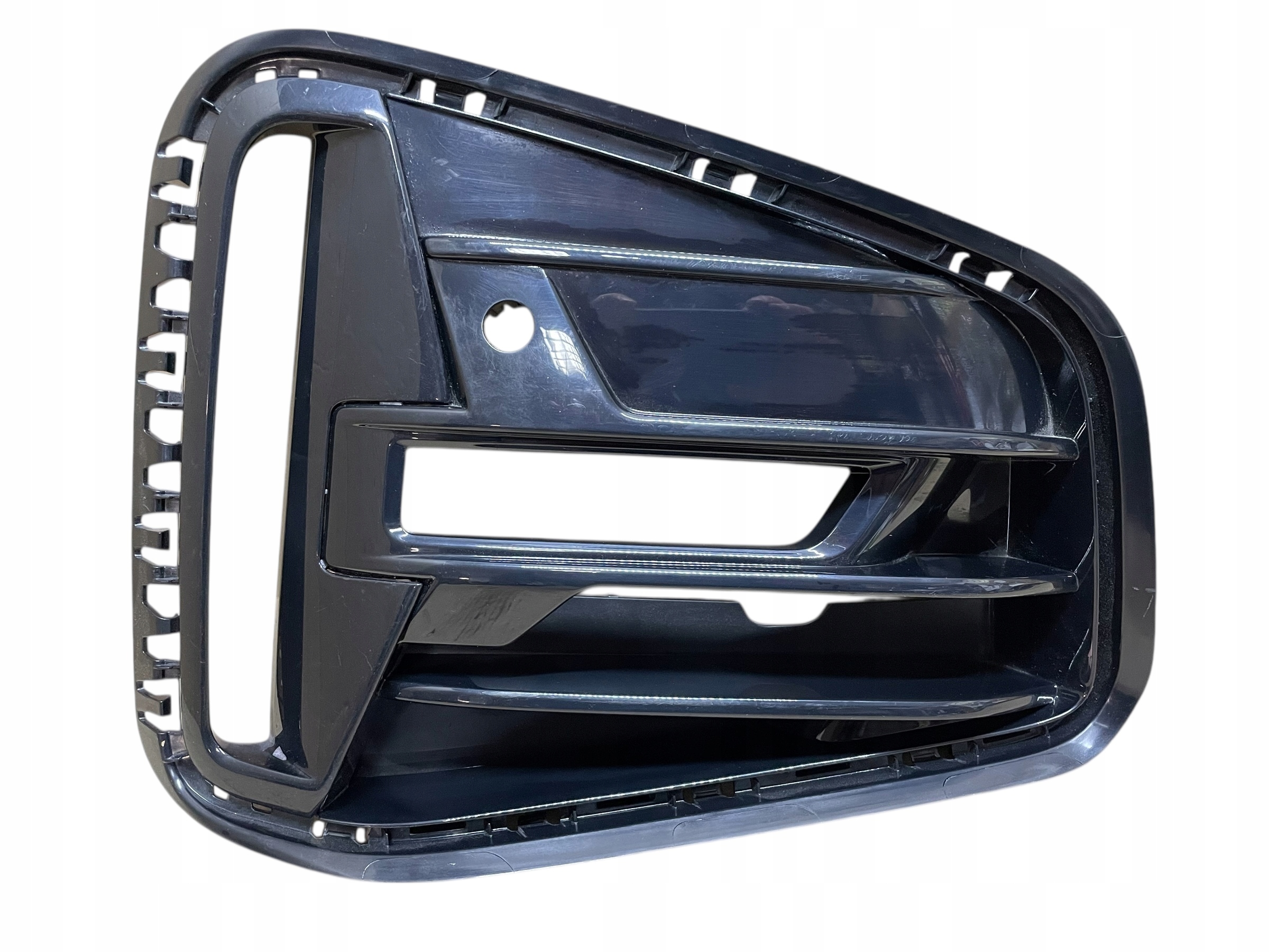 grid of a bumper front right BMW 4 G22 G23