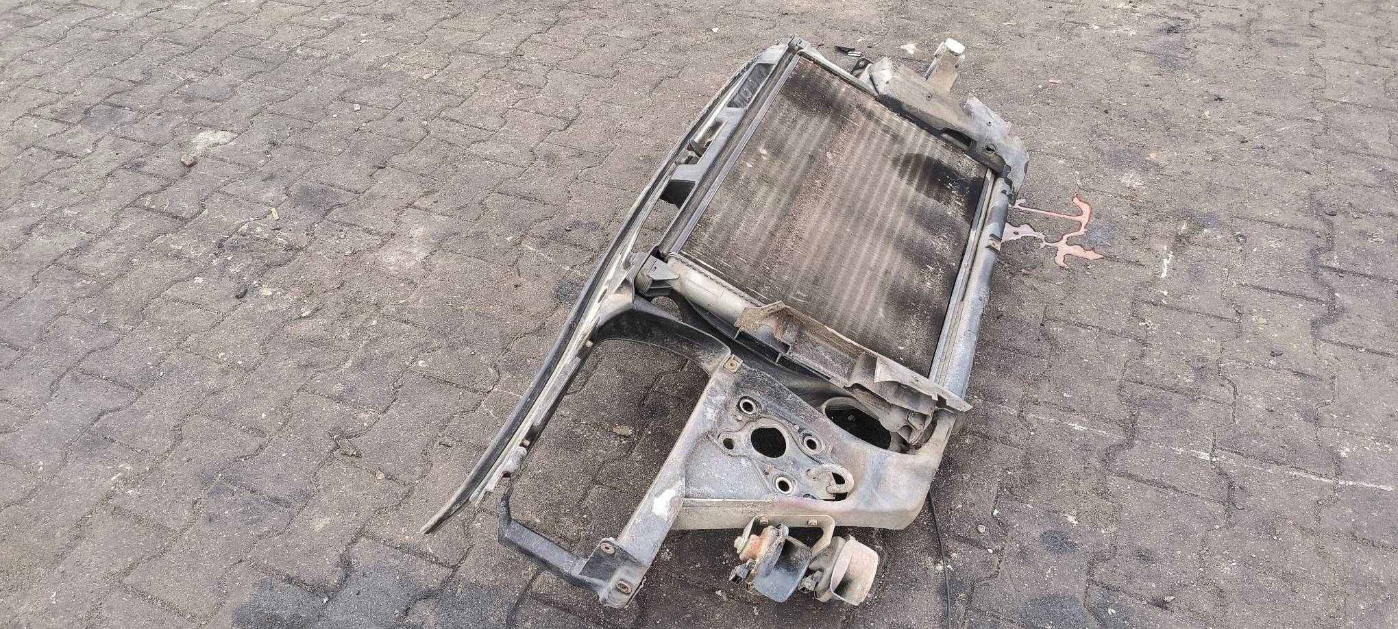 support panel for radiators 8D0907133A AUDI A4 B5