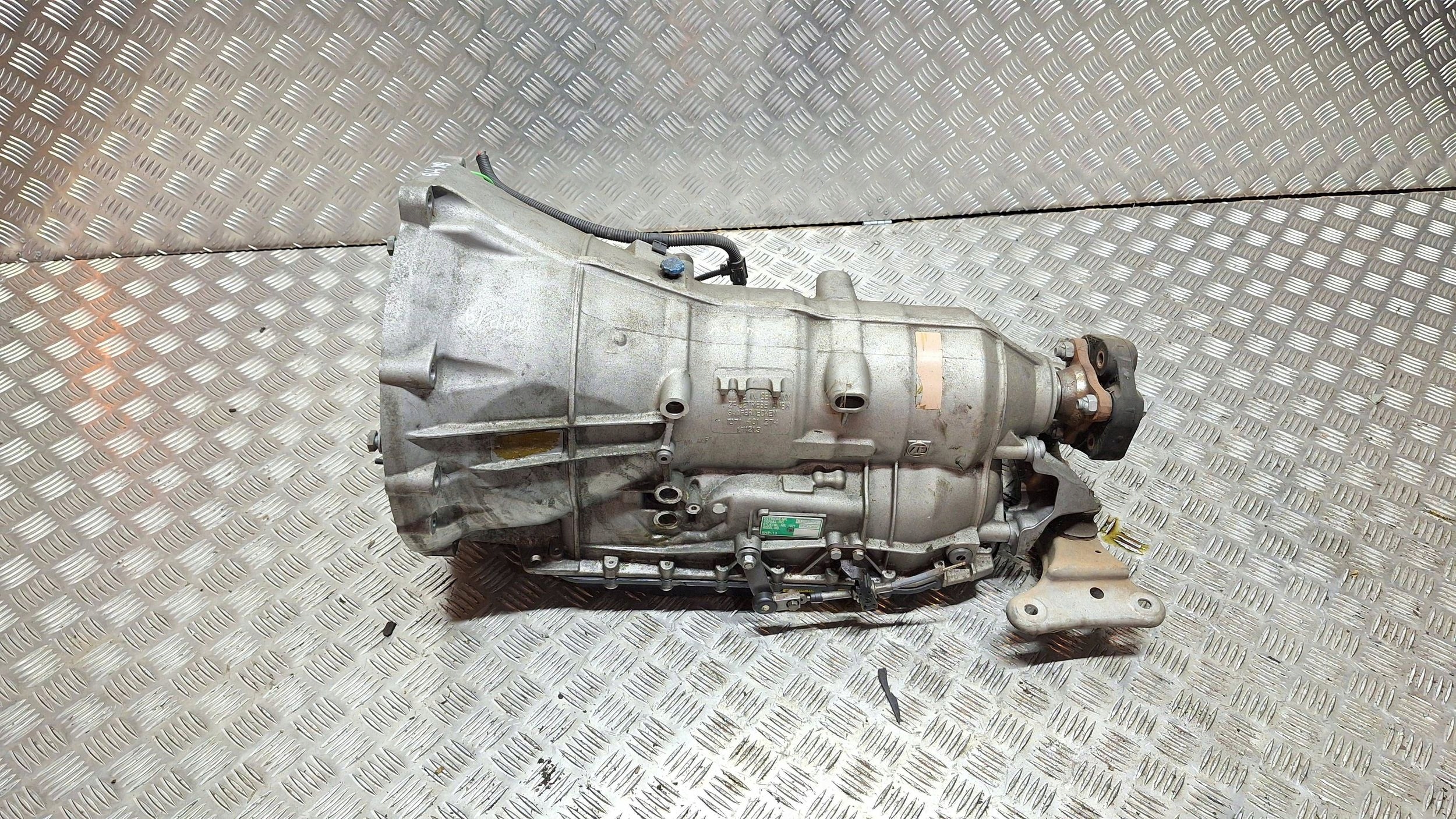 Getriebe AUTOMAT 7601243 6HP-19 BMW 3 E90 E91 2.0 D N47