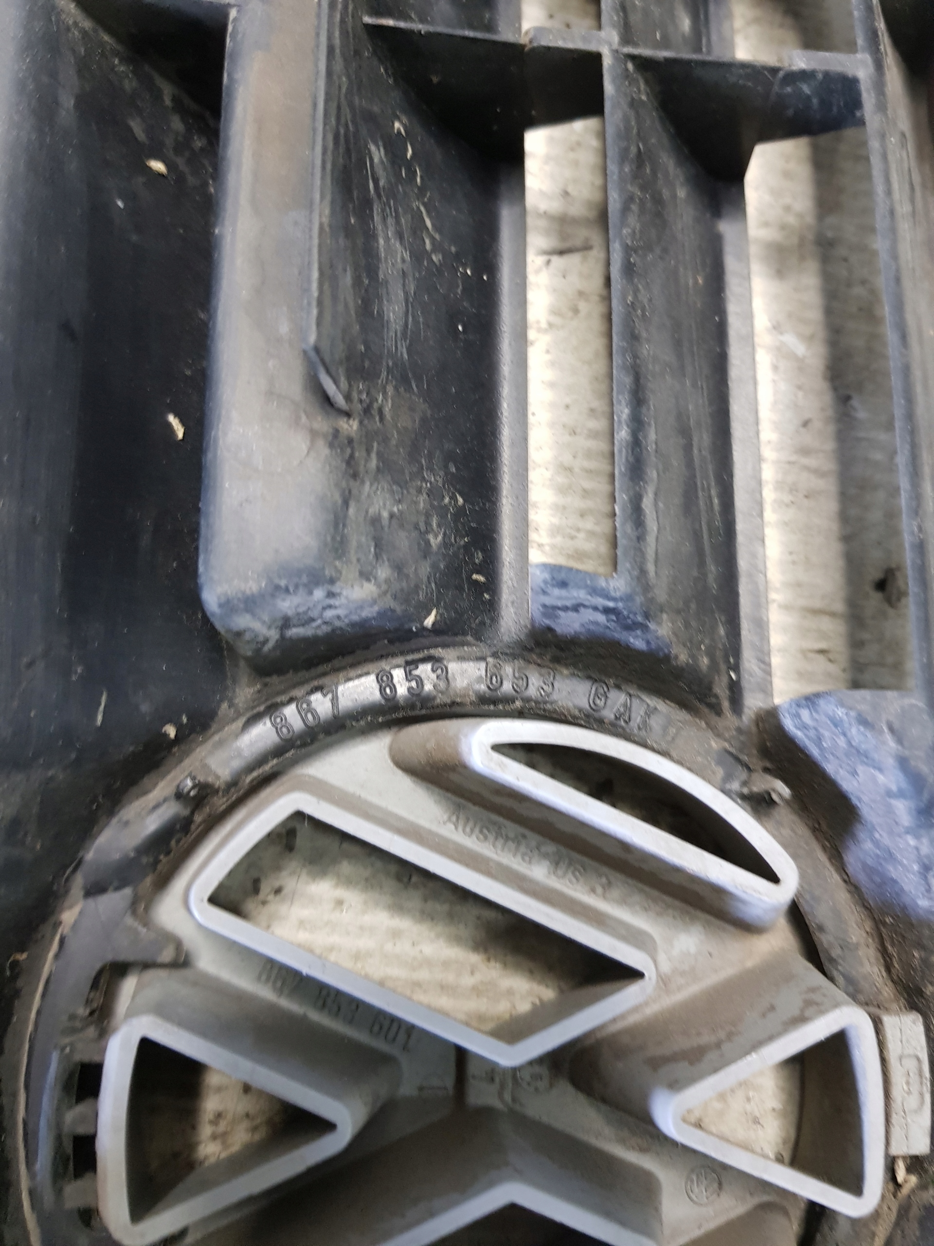 grille radiator VW POLO II FL 867853653G