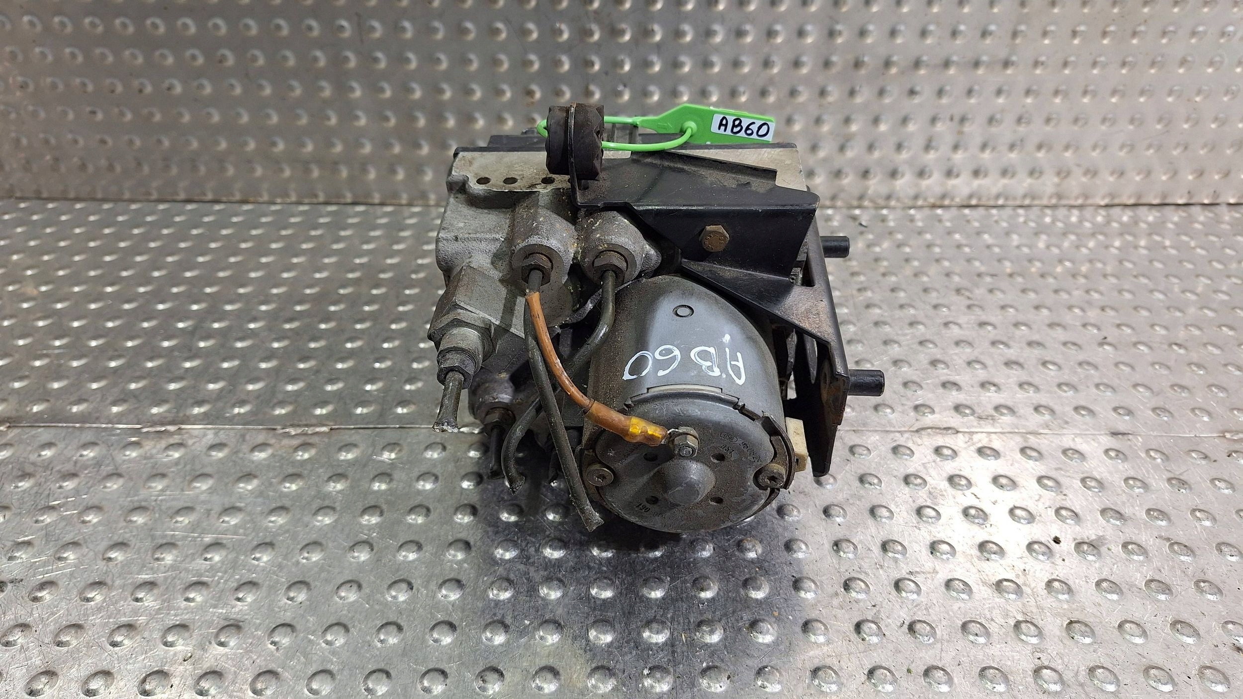 pump control unit ABS 0265217000 1090910 BMW E36 E38 E39 E46
