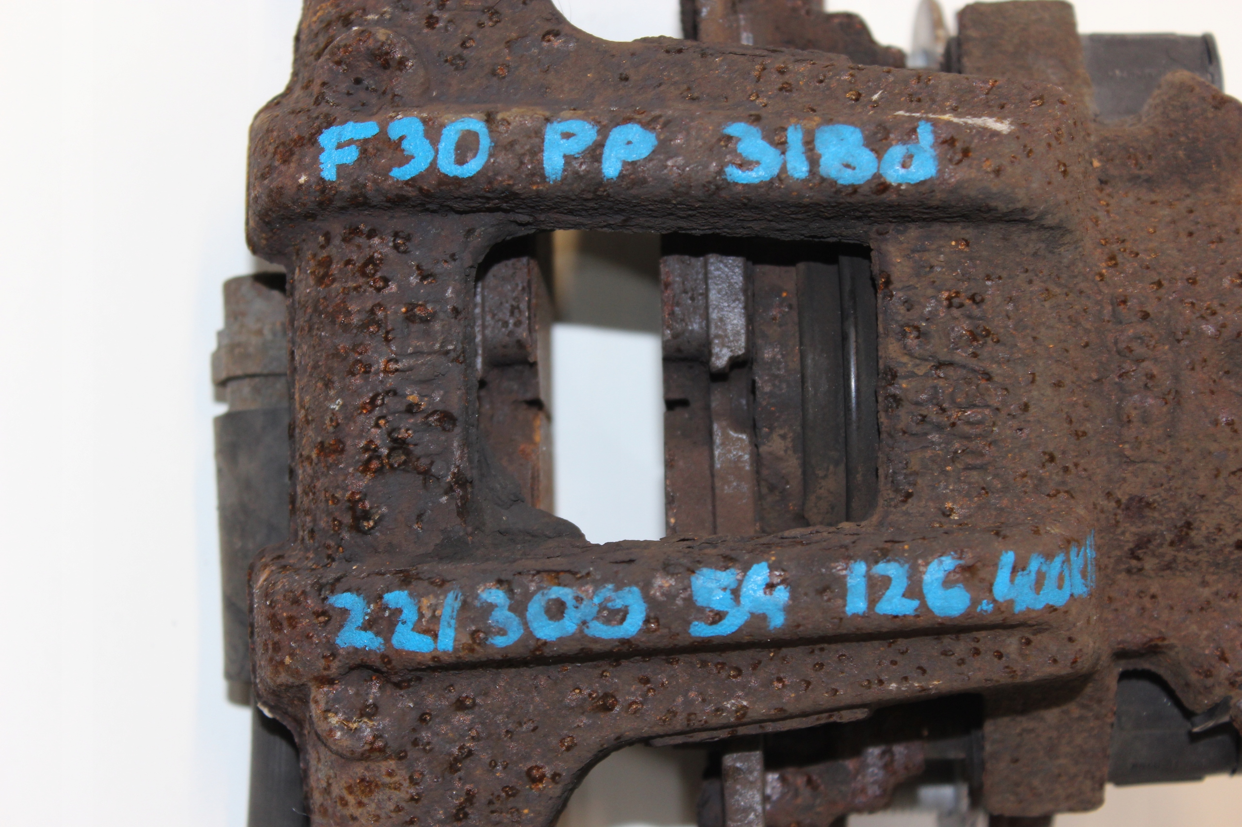 BMW F30 F31 caliper HAMUCLOWY right front 318D 54