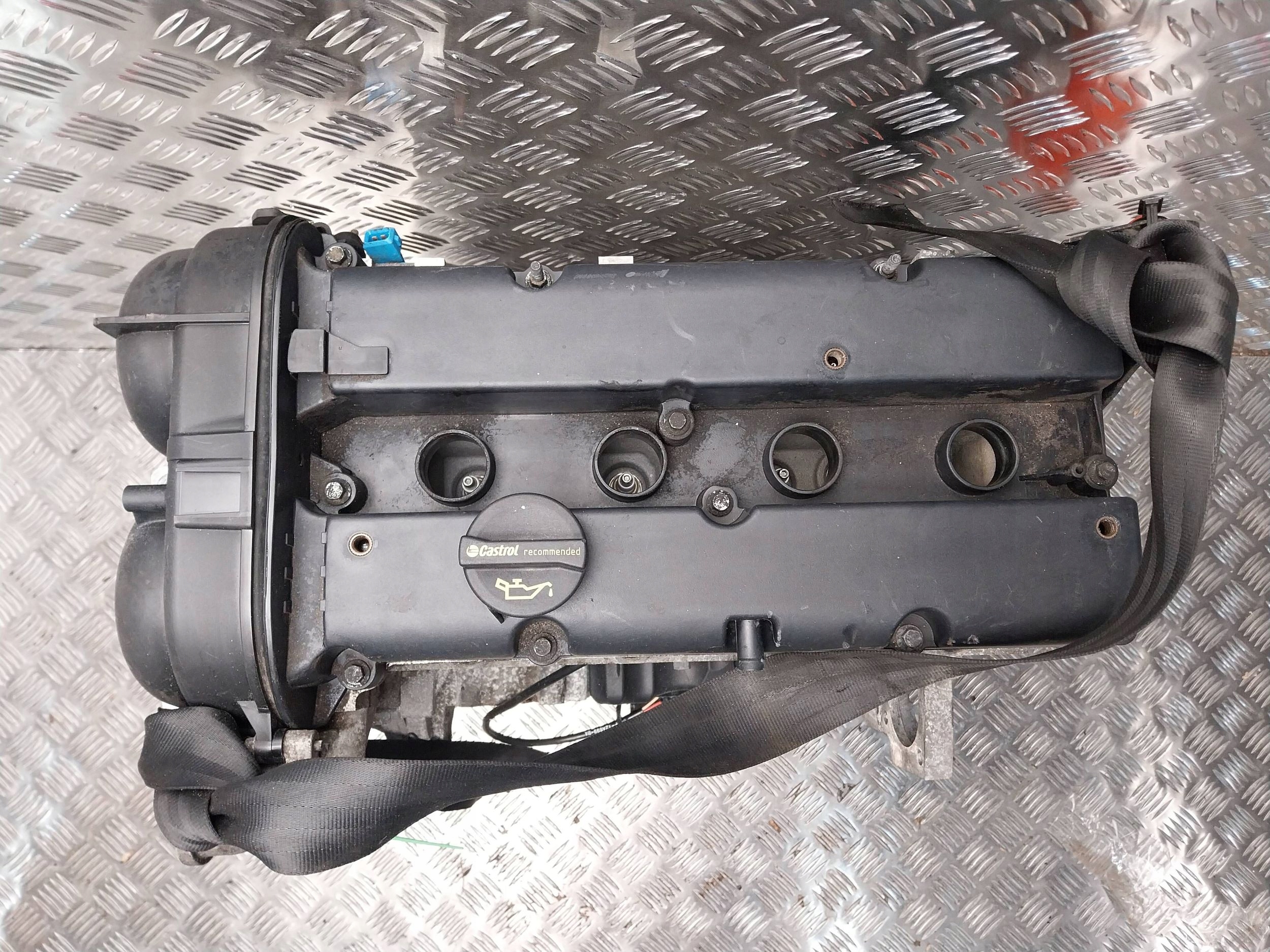 engine STJB FORD FIESTA MK7 1.25 16V unprotected pillar