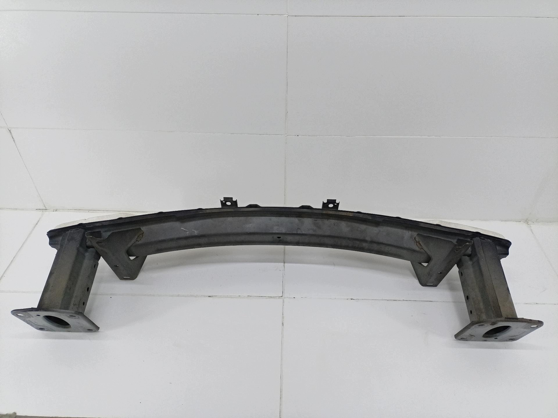sider pillar of a bumper front Mazda 6 3 2014