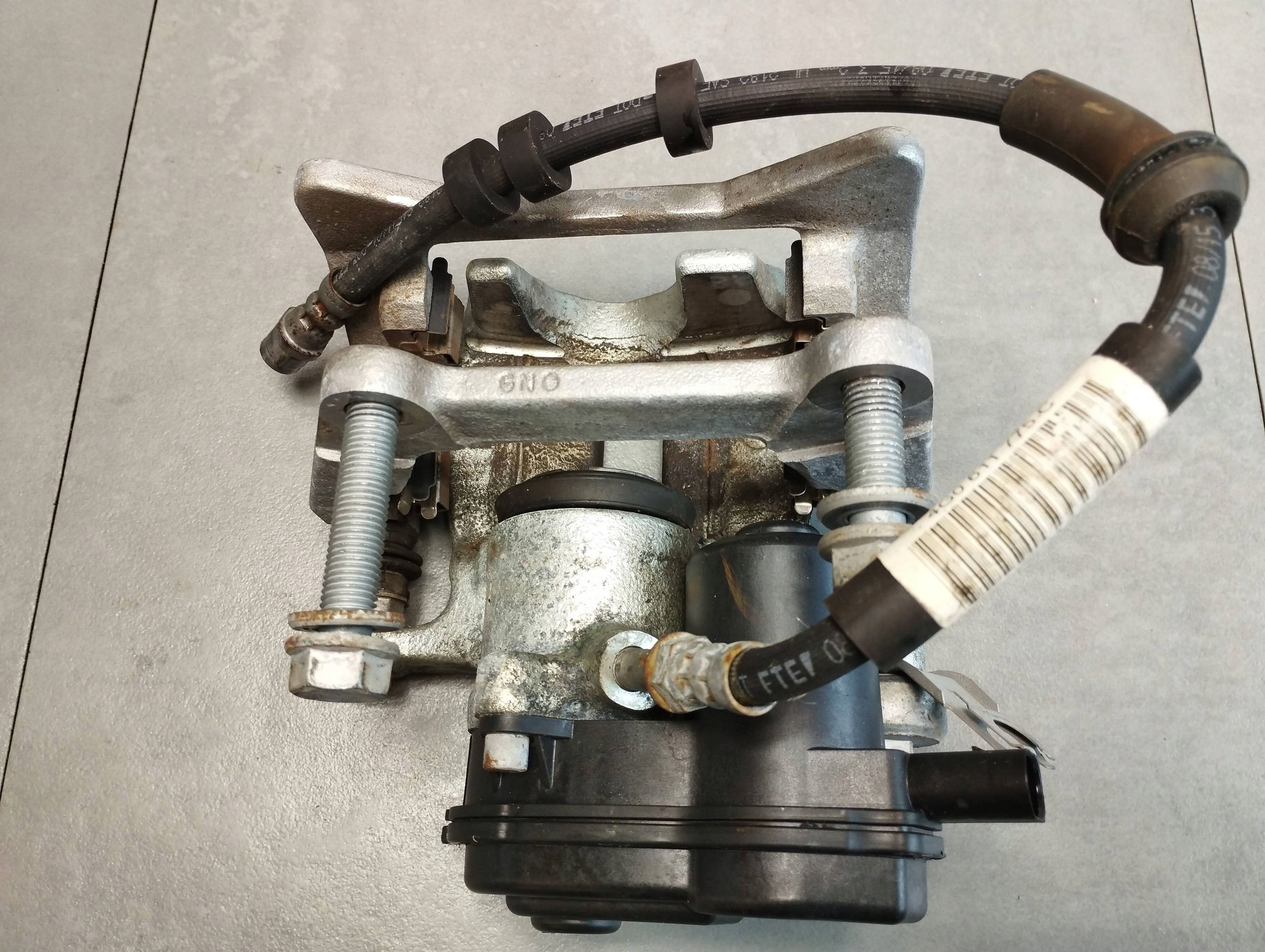 Audi A7 4G 2016 3.0 TDI caliper left rear part 4G5AE