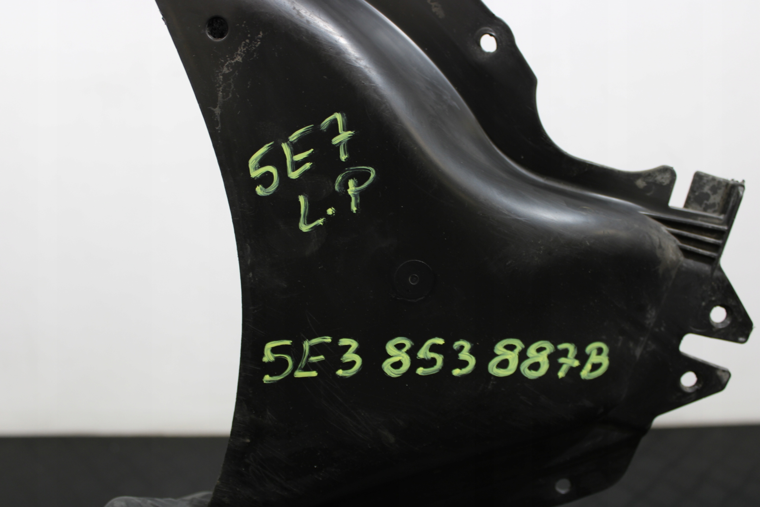 cover chassis left front 5E3853887B SKODA OCTAVIA IV 4 5E3 5E7