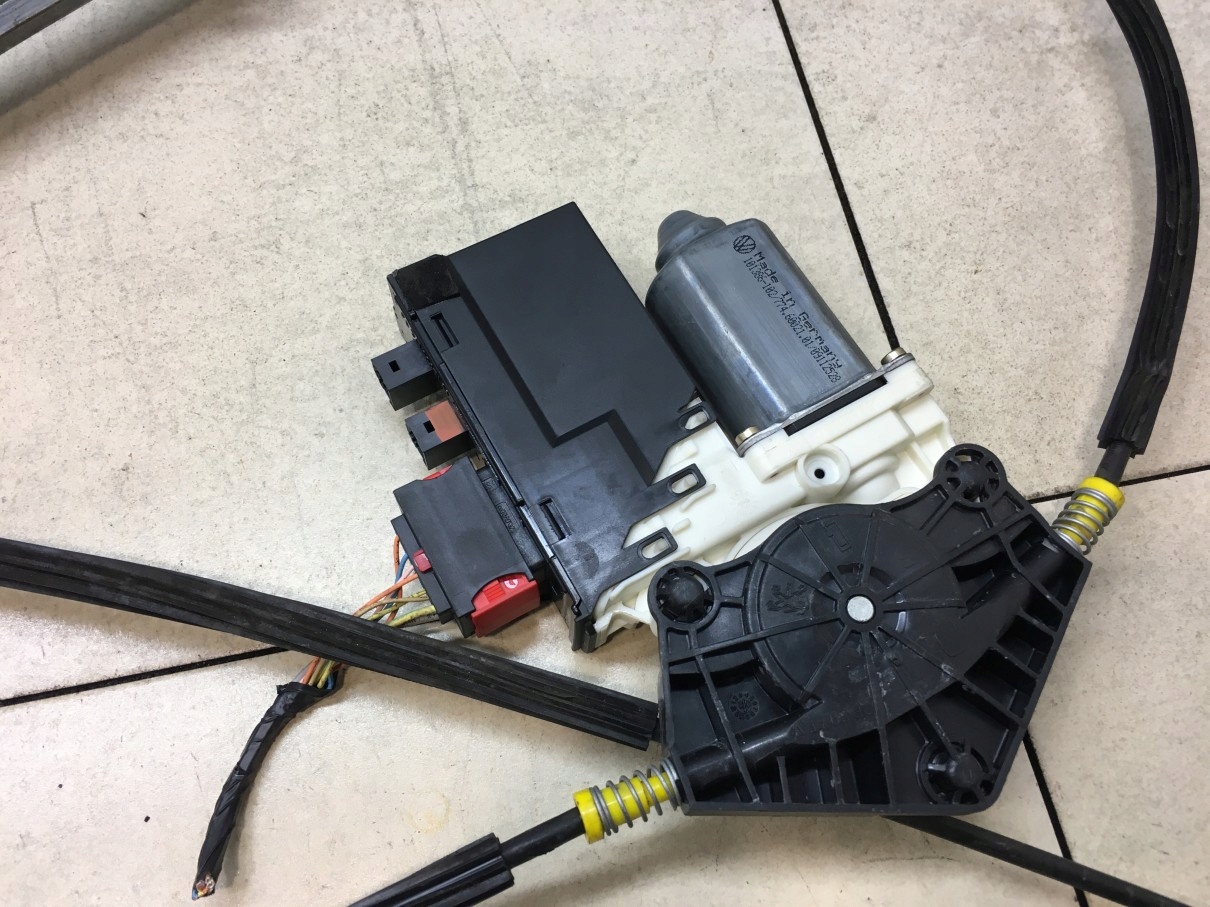 window regulator right front C8 1485311080