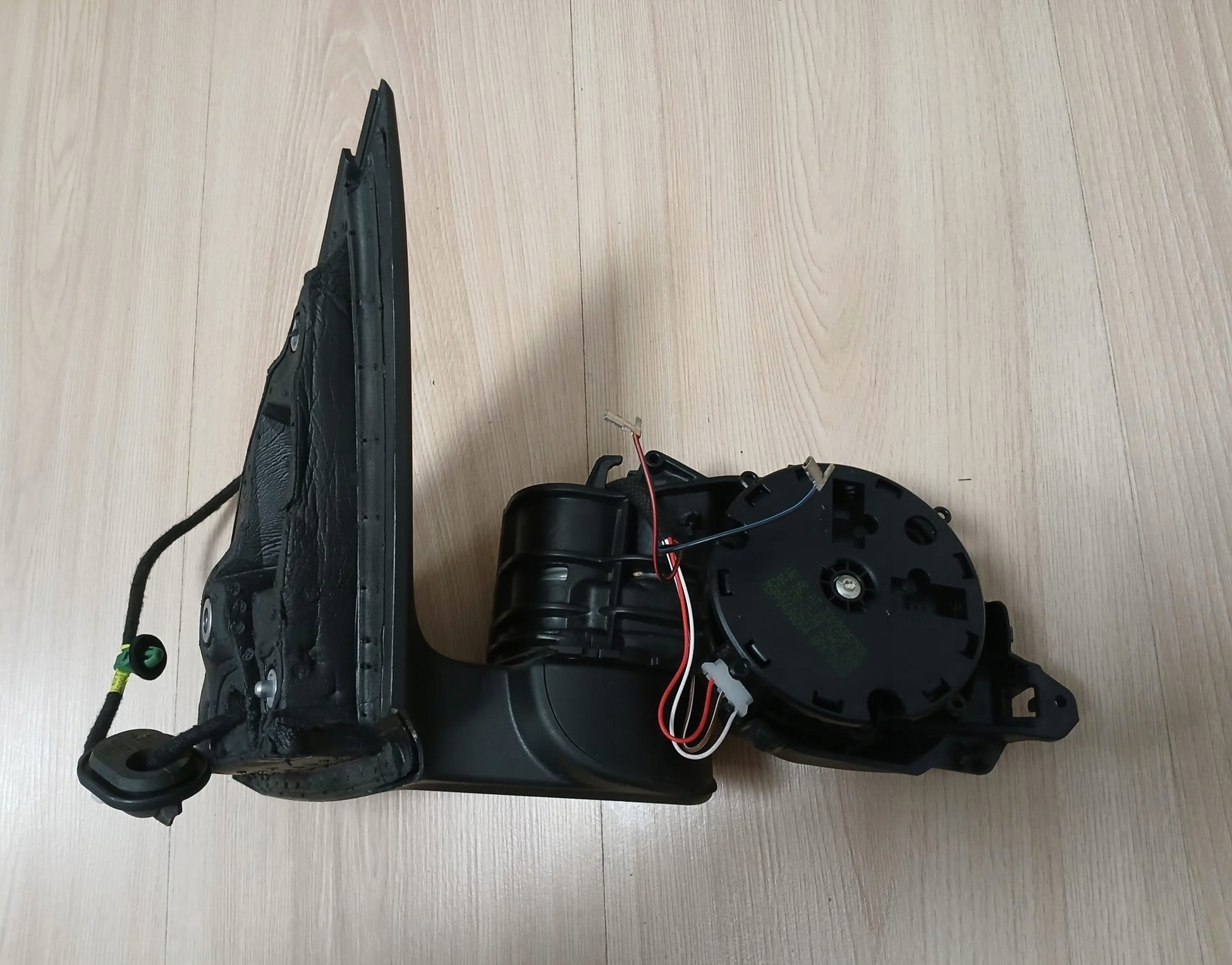 SKODA FABIA IV 4 mirror right support 6 PIN EUROPA