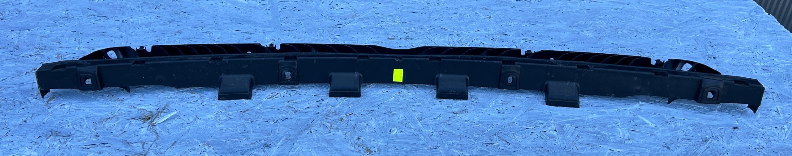 bumper bracket rear part central VW TOUAREG III 760807863