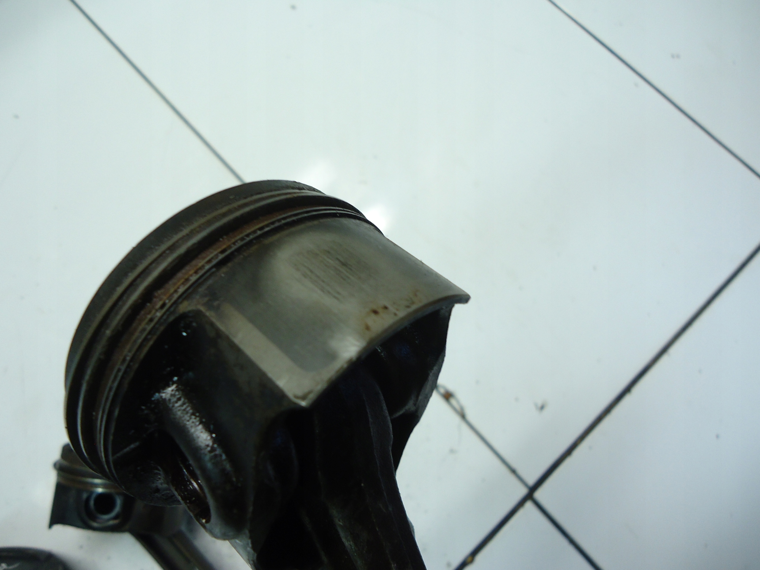 OPEL CORSA D ASTRAJ 1.4T A14NEL Piston avec bielle
