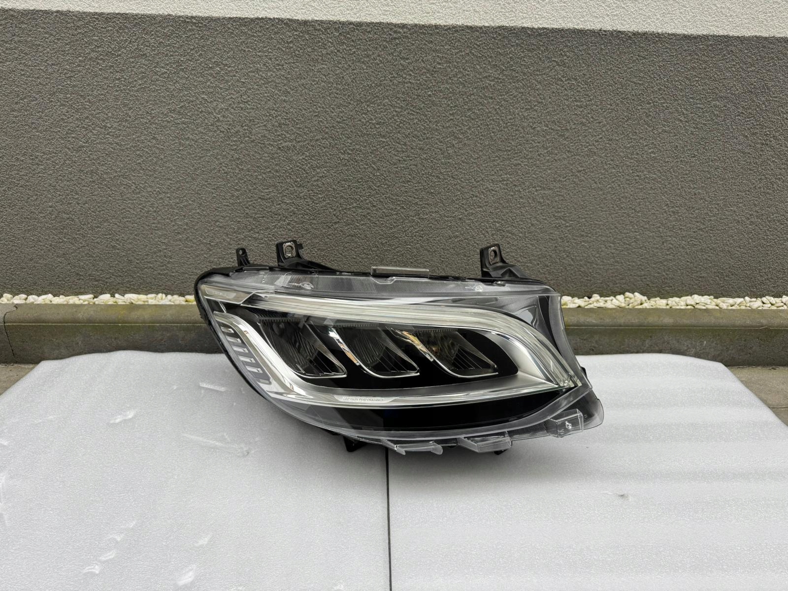 light right Mercedes Sprinter W907 Full Led
