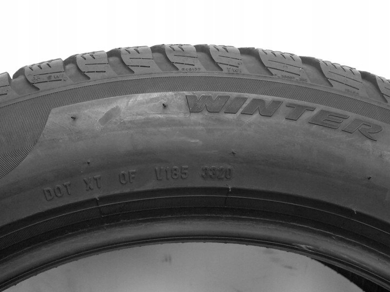 2Z 245/50R19 Pirelli Winter SottoZero 3 105V XL * RSC 3320 6,5 Profil opony 50