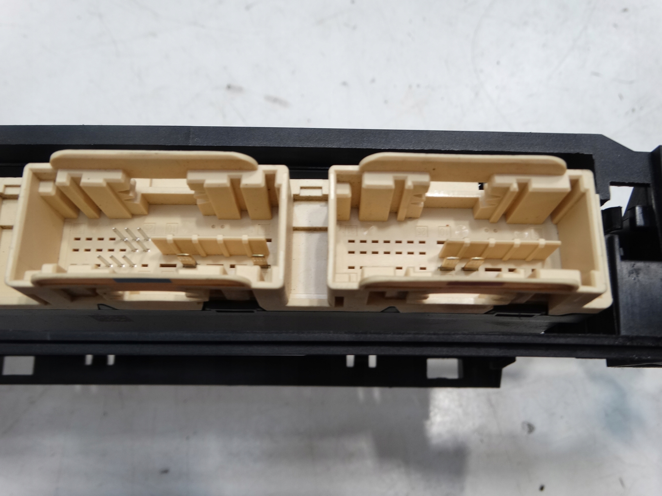 module control unit seat left front MERCEDES W117 W176 W246 A2468200526