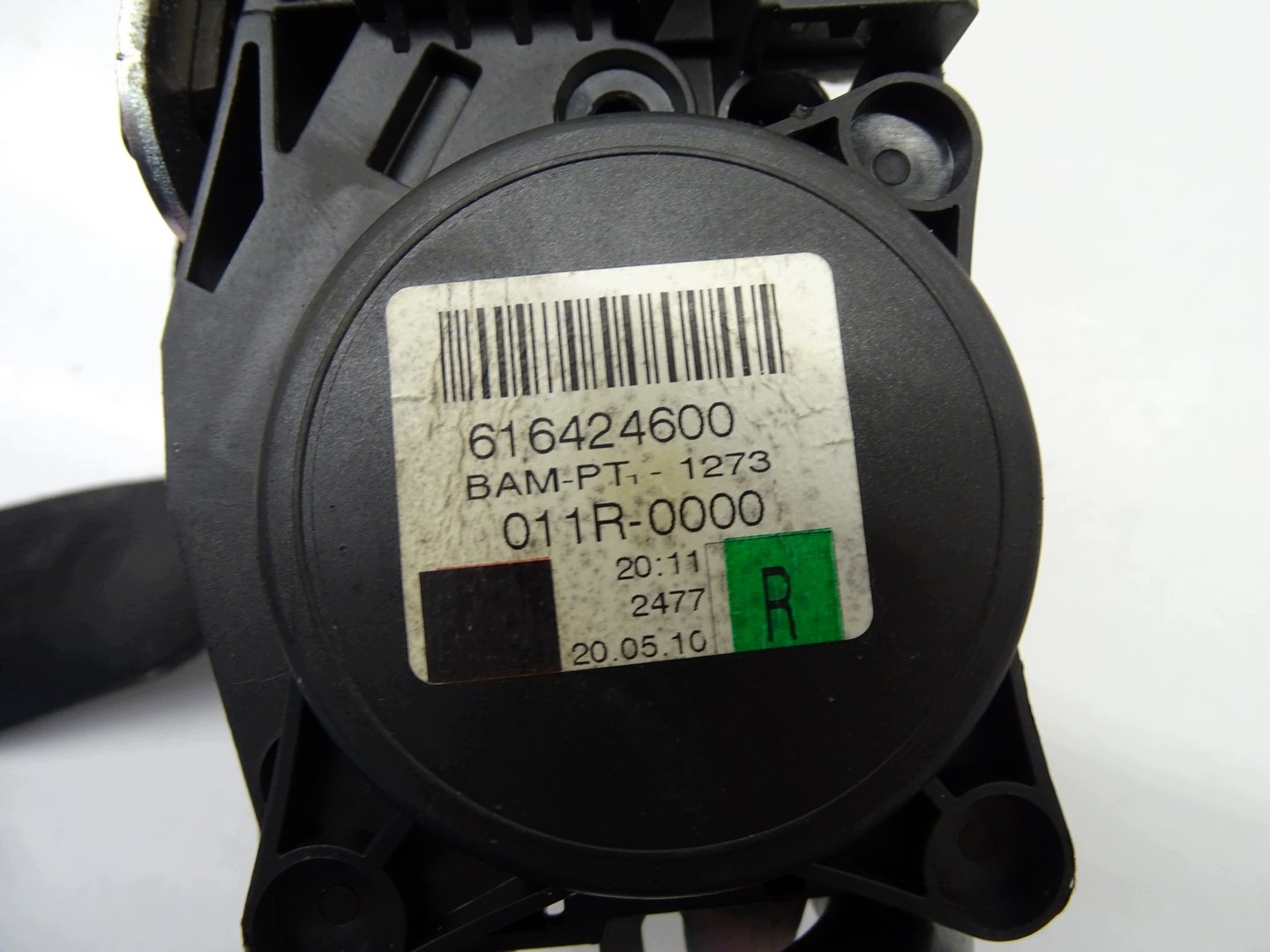 tension belt safety right front front MERCEDES W204 A2048602686
