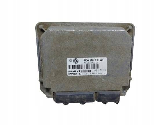 control unit of the engine VOLKSWAGEN VW GOLF IV 1.6B 06A906019AK