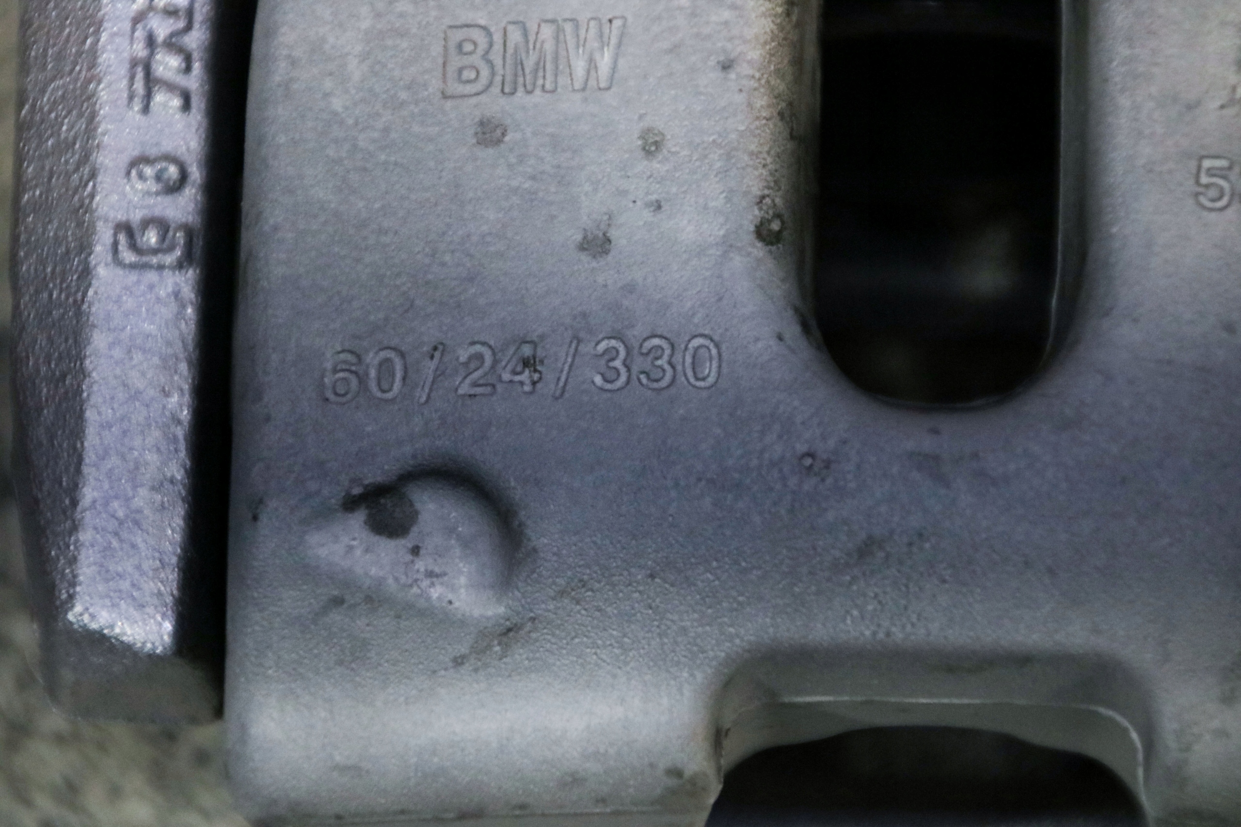 BMW 3 G20 caliper brake left front front 60/24/330 4824 km !!!