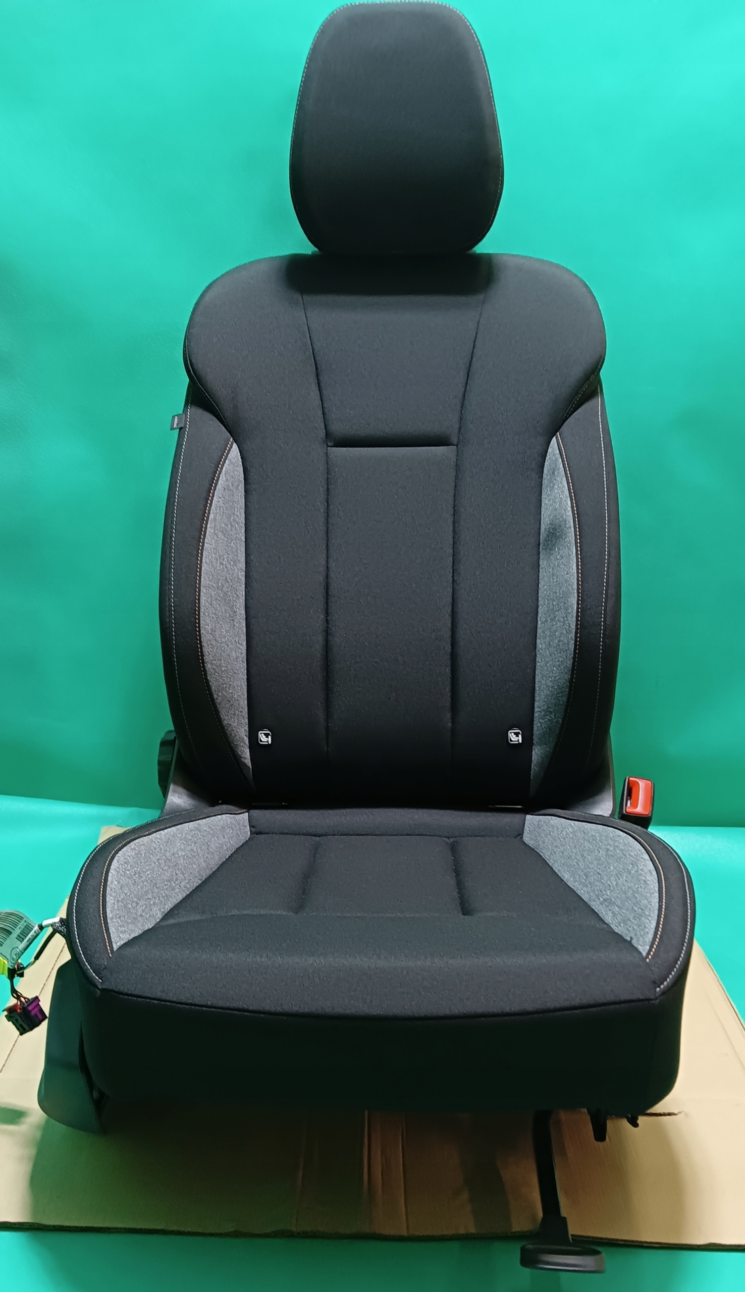 кресло пассажира SKODA SCALA 2024 год