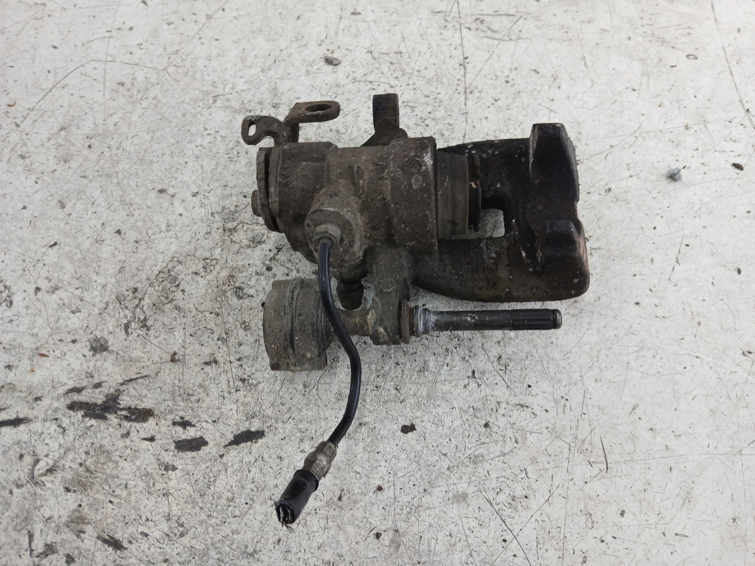 PEUGEOT 207 CC caliper brake right rear part