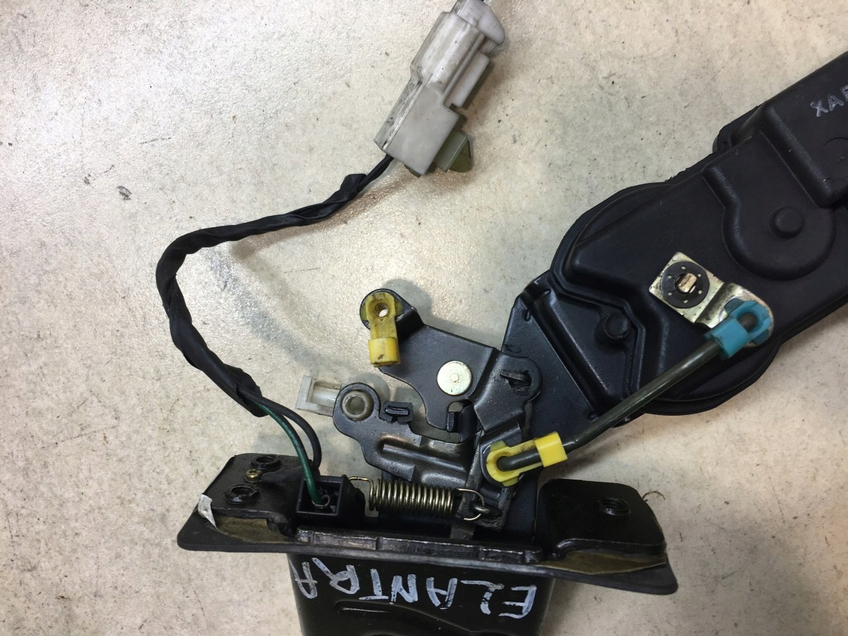 lock bonnet boot HYUNDAI ELANTRA III