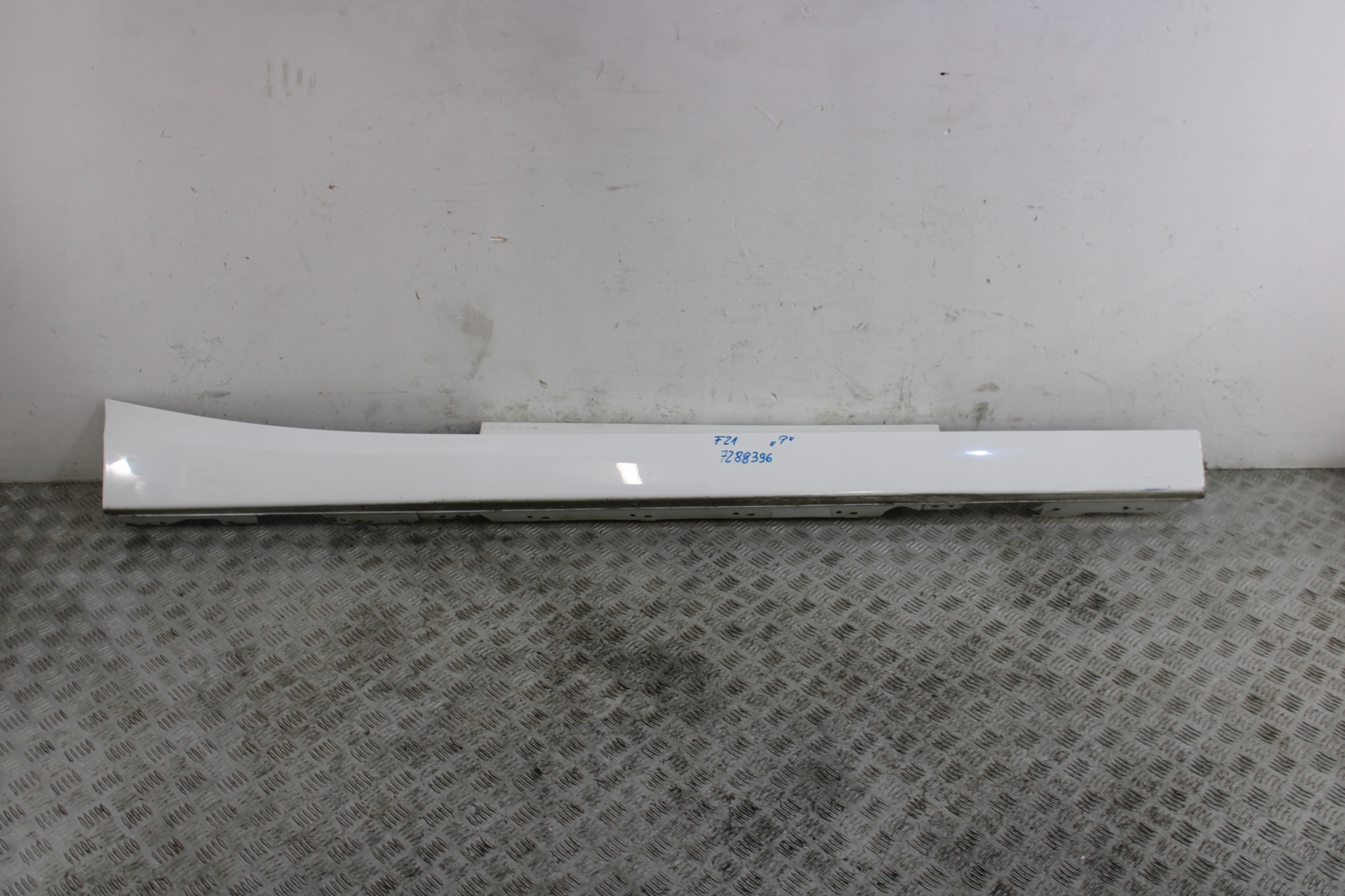 cap threshold threshold right BMW 1 F20 F21 7288396