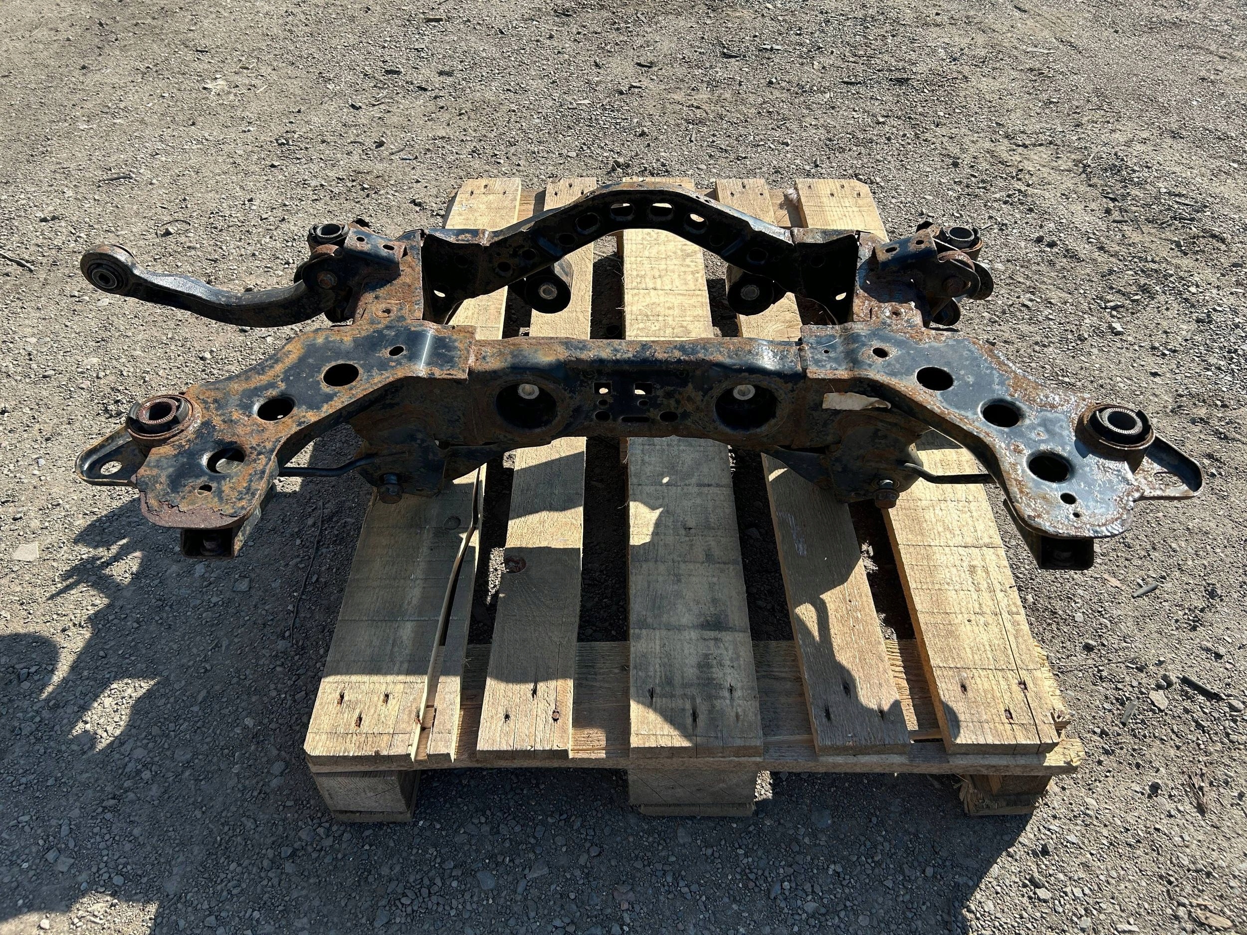 axle beam subframe sider rear part rear Lincoln Continental 3.0 2017r