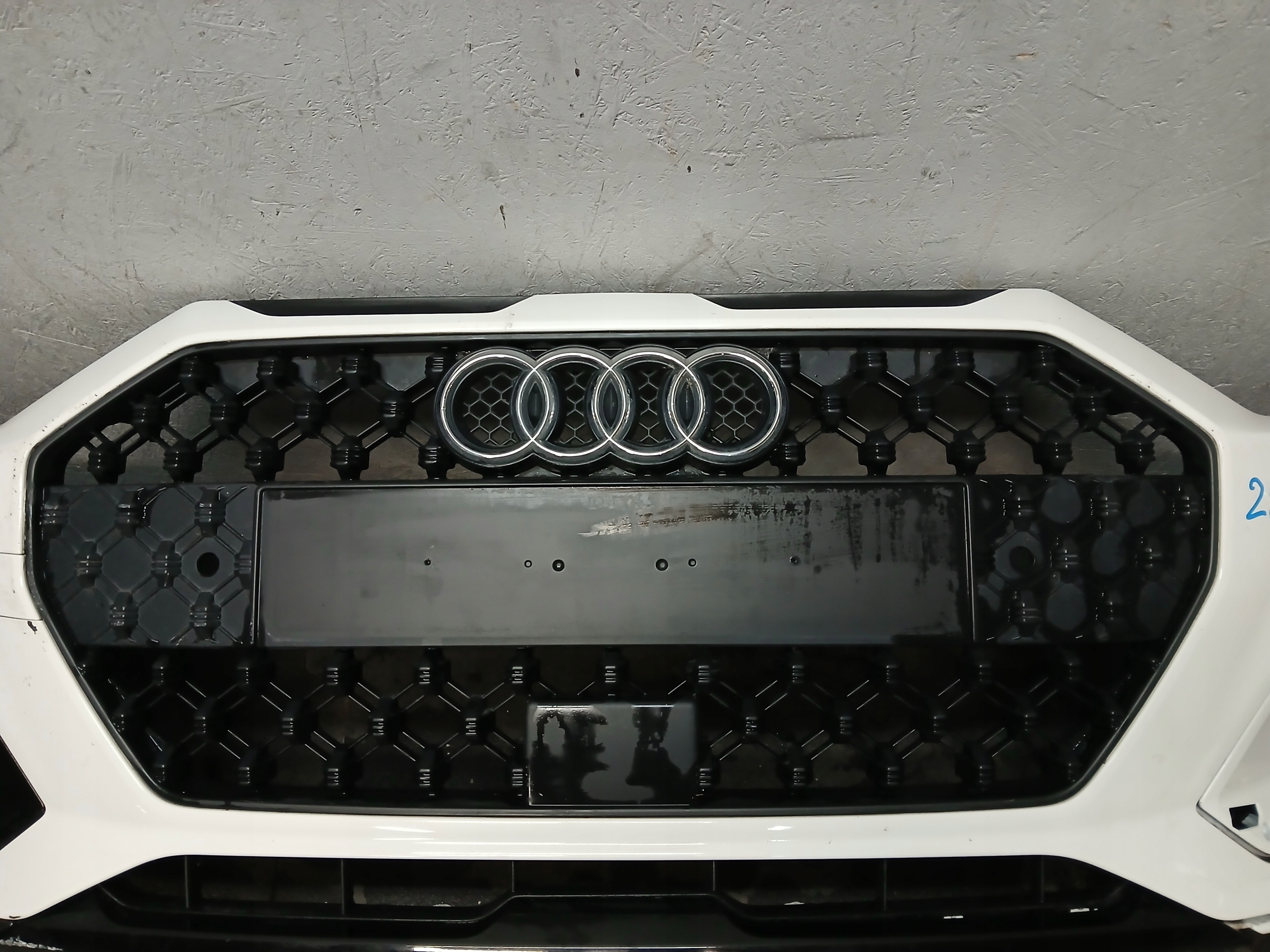 bumper front AUDI A1 82A CITYCARVER