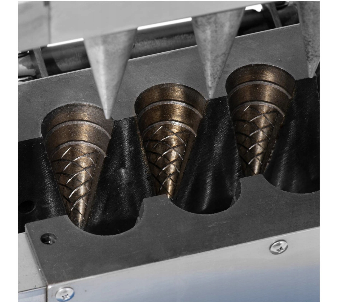 WAFLOWNICA DO ROŻKÓW LODÓW DO WYPIEKU WAFELKÓW EAN (GTIN) 4062859193919