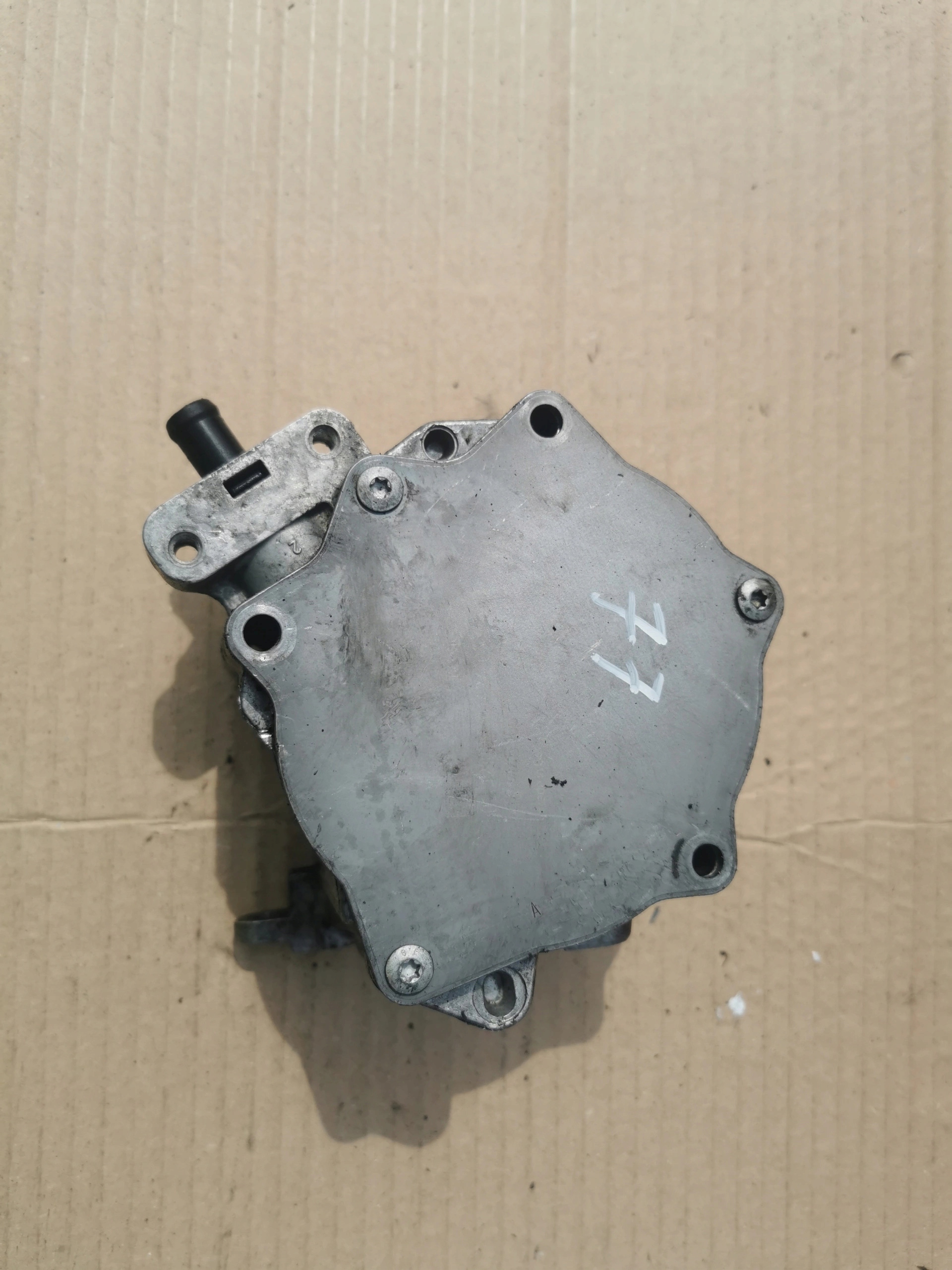 AUDI VW A4 B8 A5 Q5 A3 8P 06J145100C WACUM VACUM Pompa