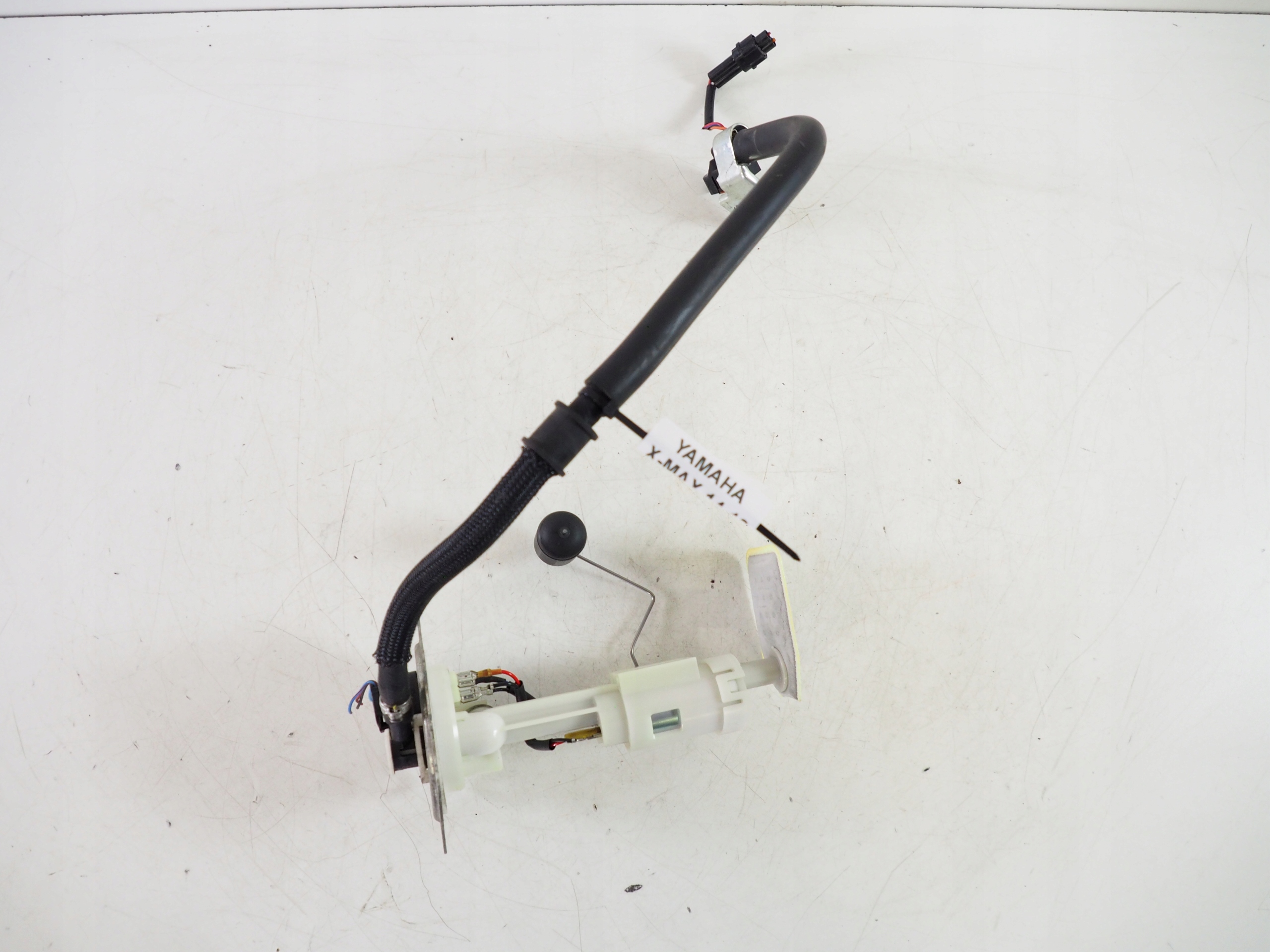 5C2F61452000 - YAMAHA X-MAX 400 14-18 топливный насос + впрыск M1