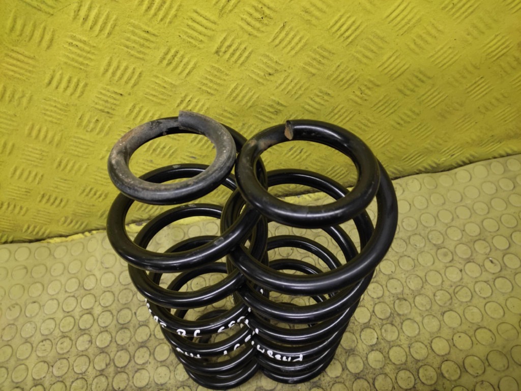 VW PASSAT B6 sedan springs springing rear part