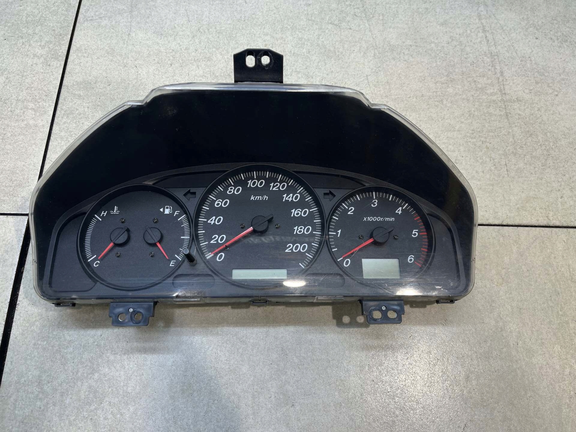 dials clock MAZDA MPV 2.0 D LD6355430