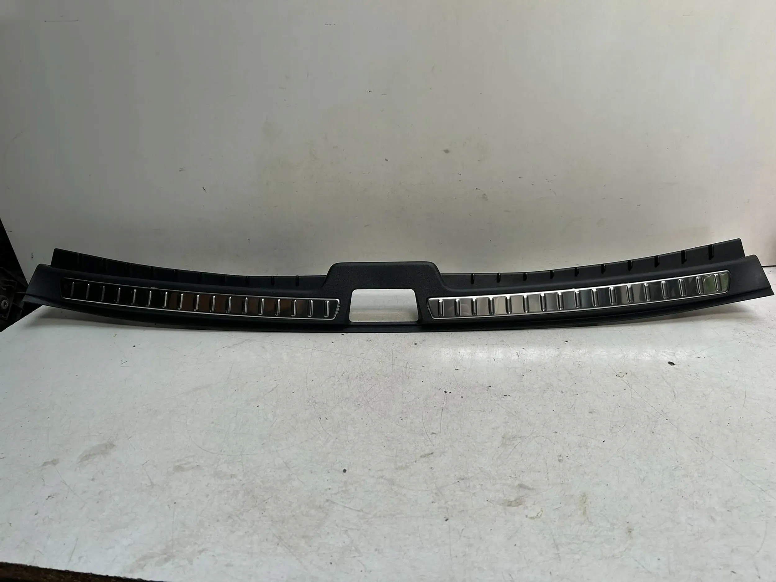 Nakładka pasa tylnego Volvo XC90