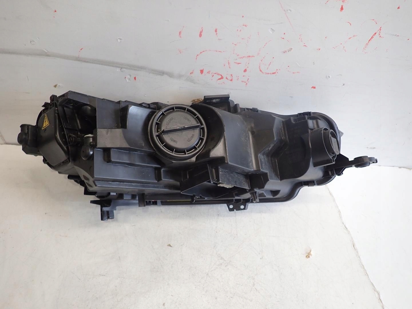 light front front left AUDI A5 II 2016- BI-XENON 8W6941043C