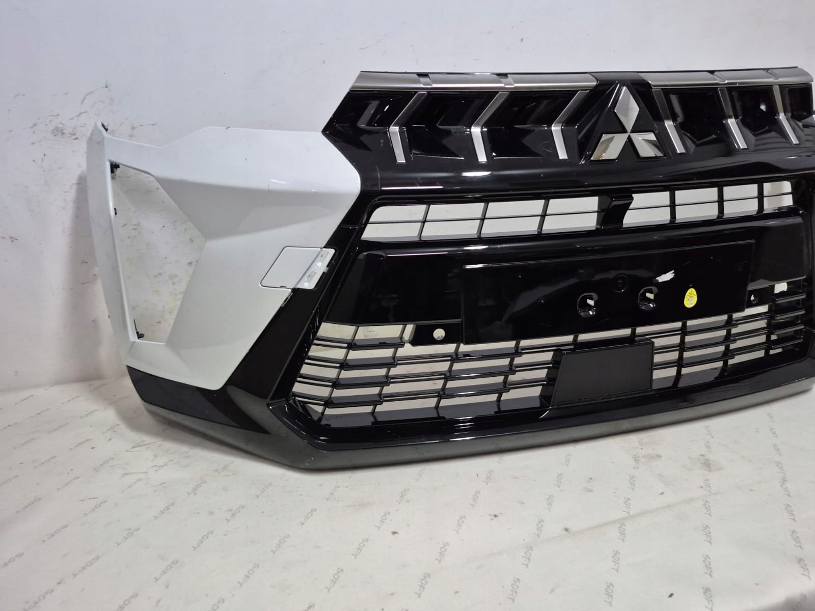 MITSUBISHI ASX II LIFT 24- bumper front front grill 622541496R