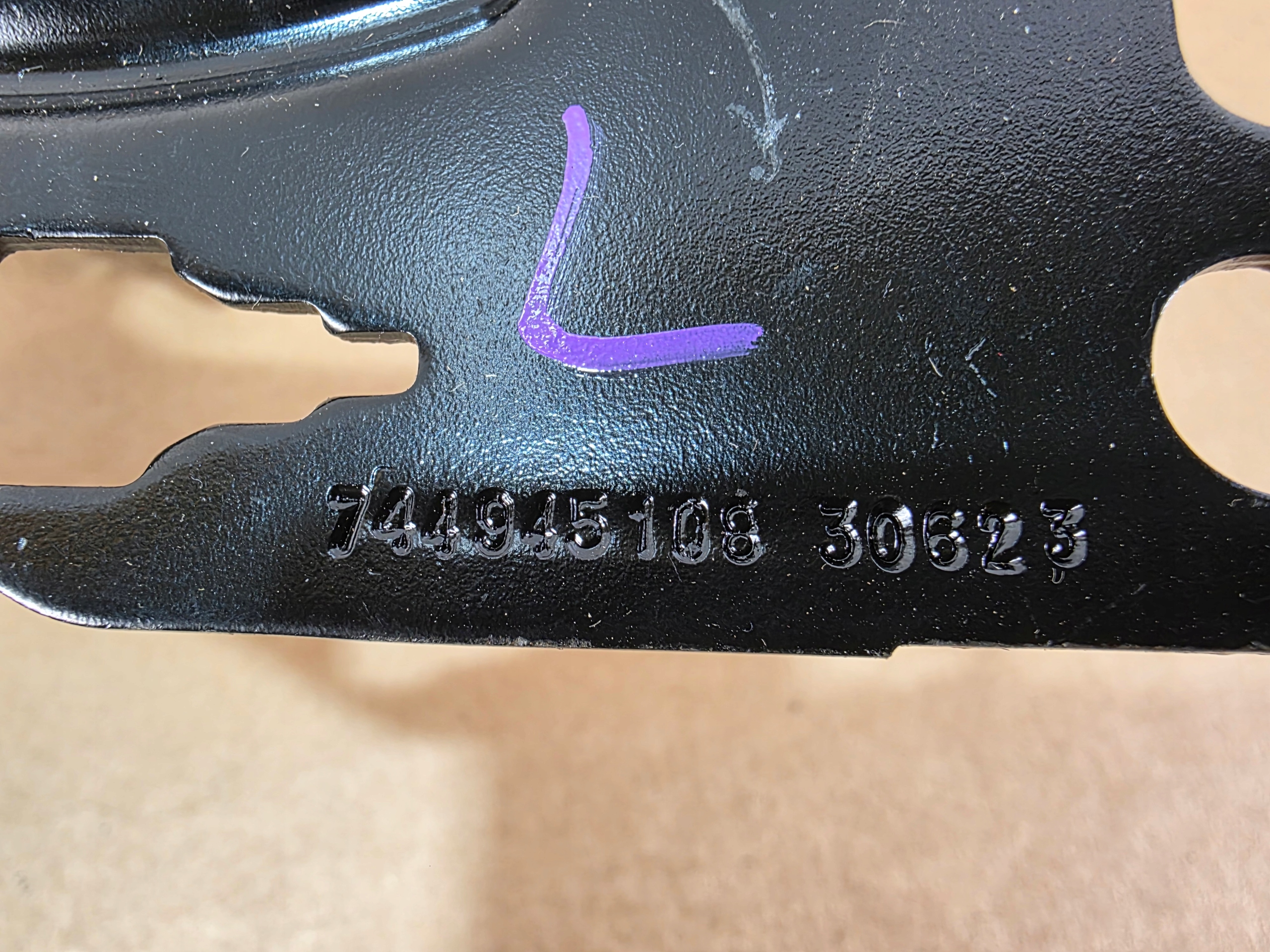 bracket holder KANAPY left rear. BMW X5 G05 LCI 7449451