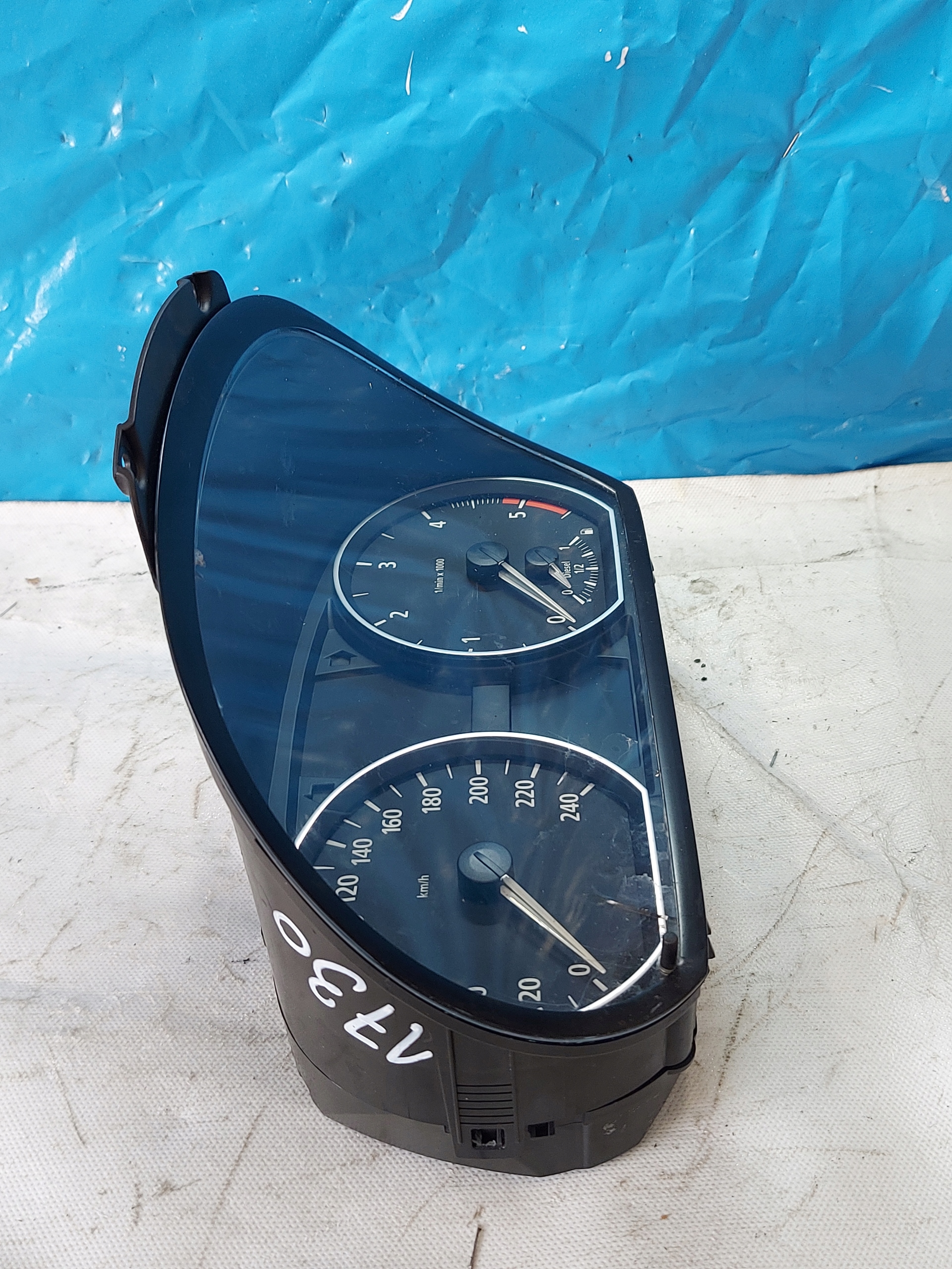 dials clock BMW 1 118D E87 102495246