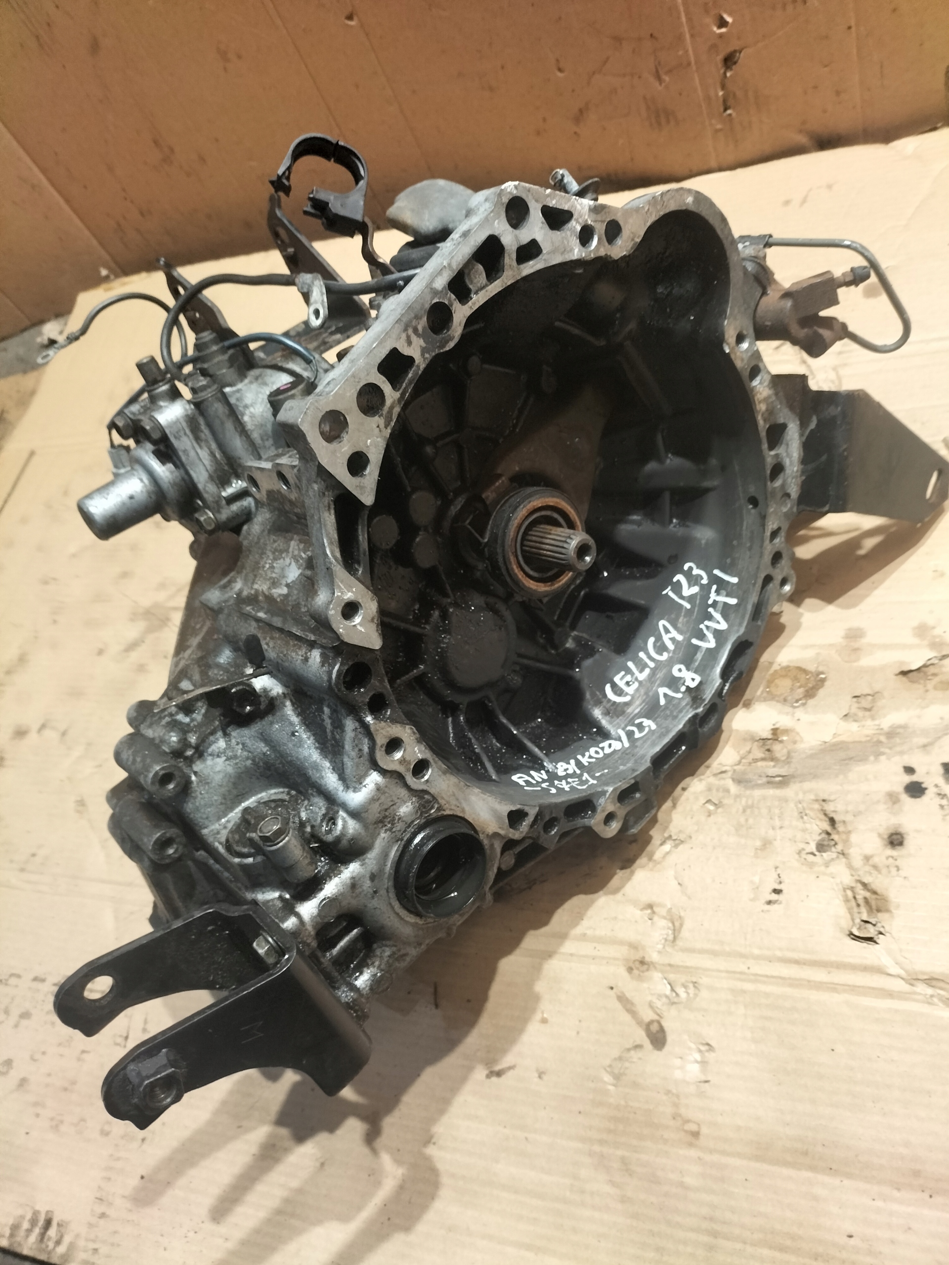 SKRZYNIA BIEGÓW TOYOTA CELICA 1.8B VVTI 00108308