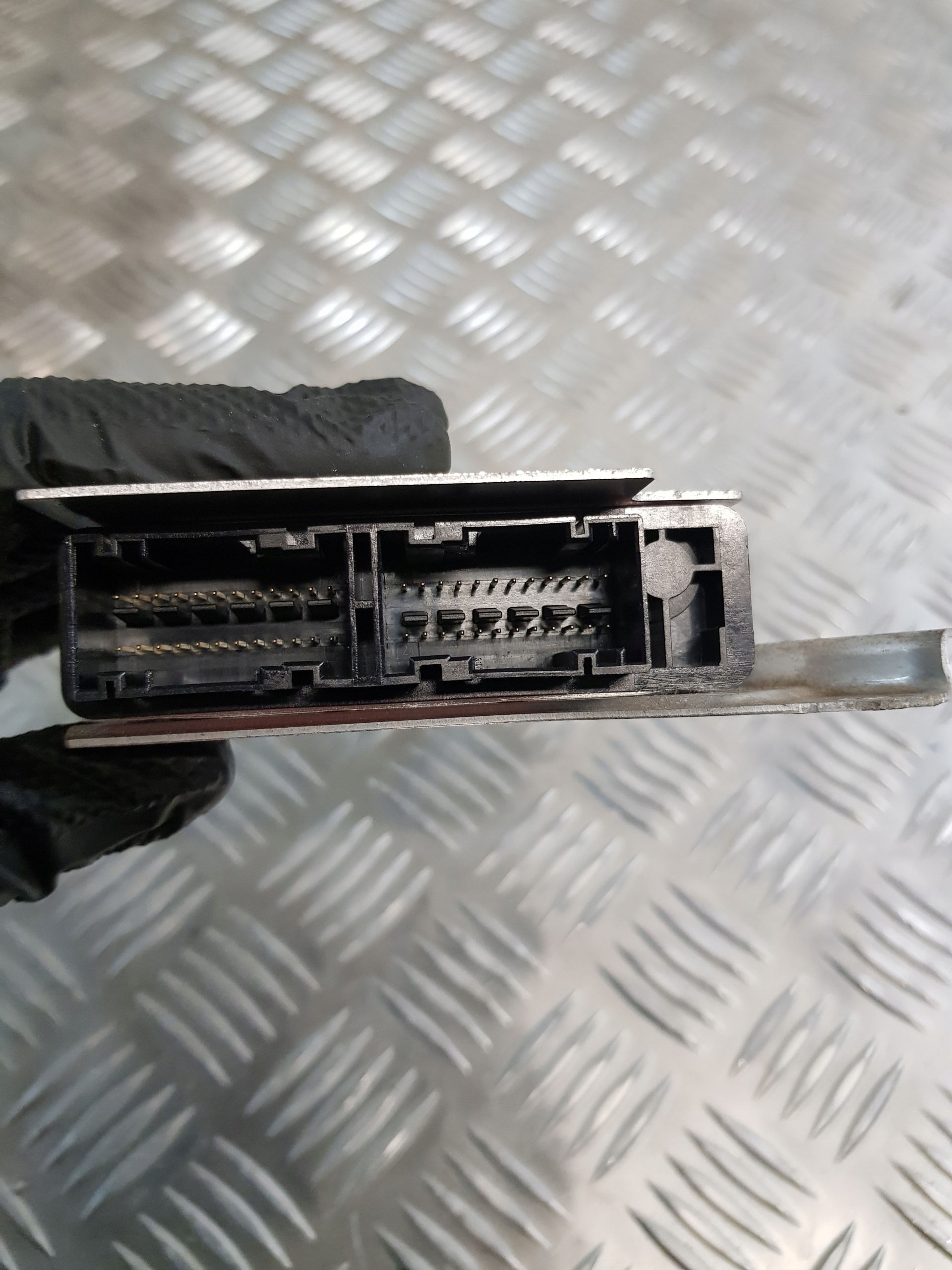 SENSOR modulo airbag 891700H010 PEUGEOT 107 06r.