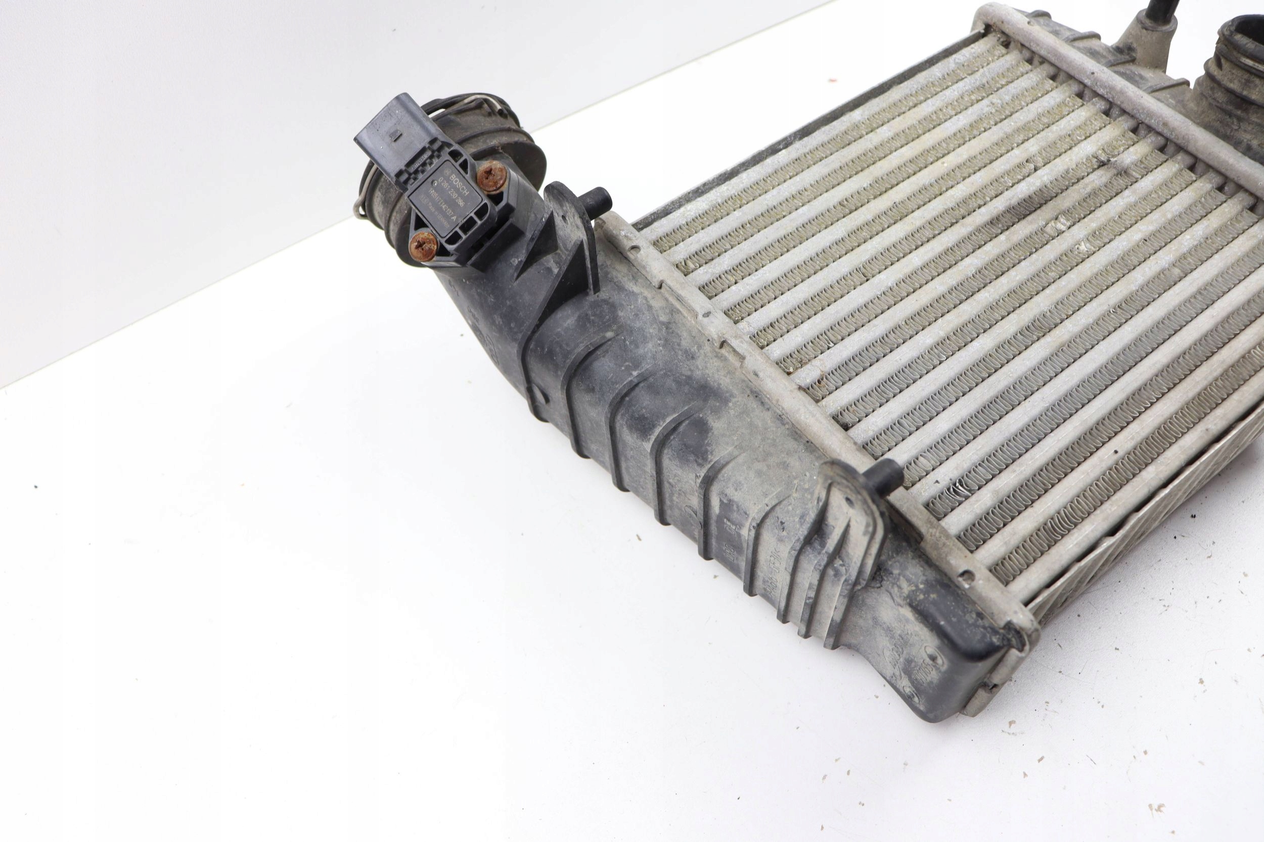 VW PASSAT B5 FL radiator air intercooler left 2.5 TDI 3B0145805J